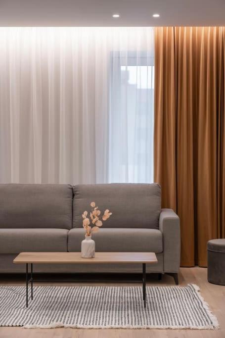 Downtown getaway apartments by Prime Rentals III view 3