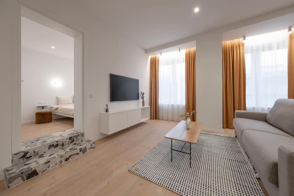 Downtown getaway apartments by Prime Rentals IV view 3