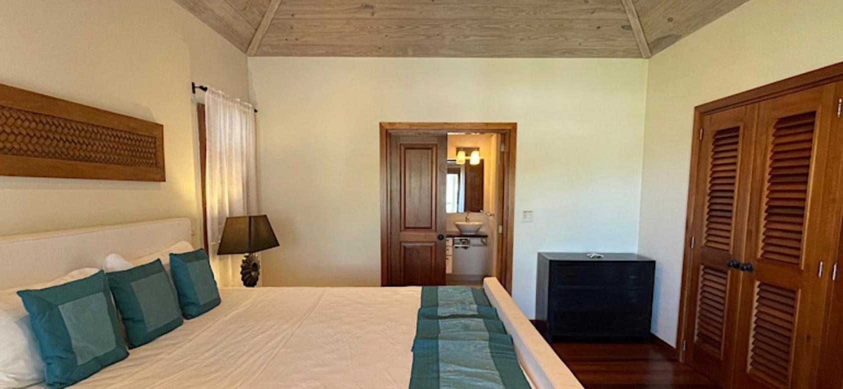 Vashays Caribbean Hideaway at Non such-bay resort