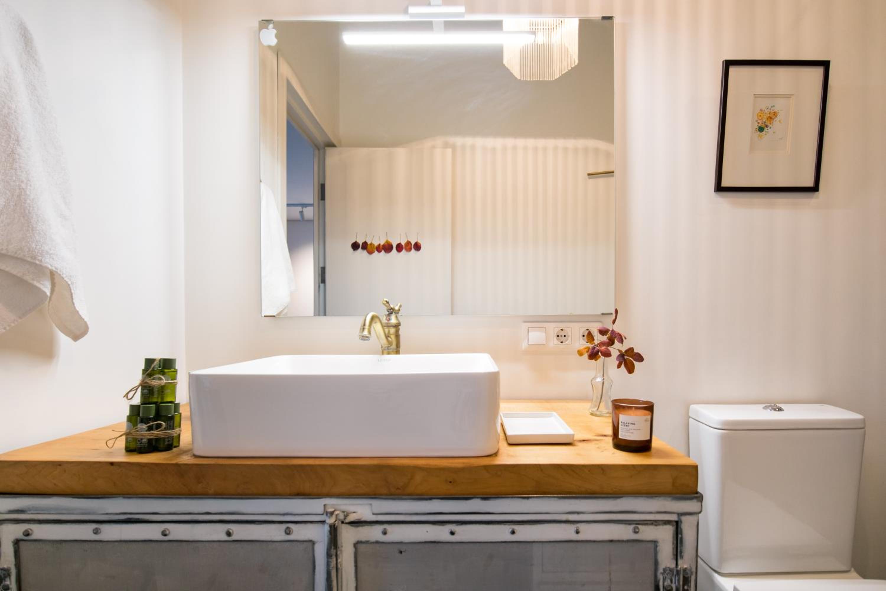 hotelise l Canvas Apartment