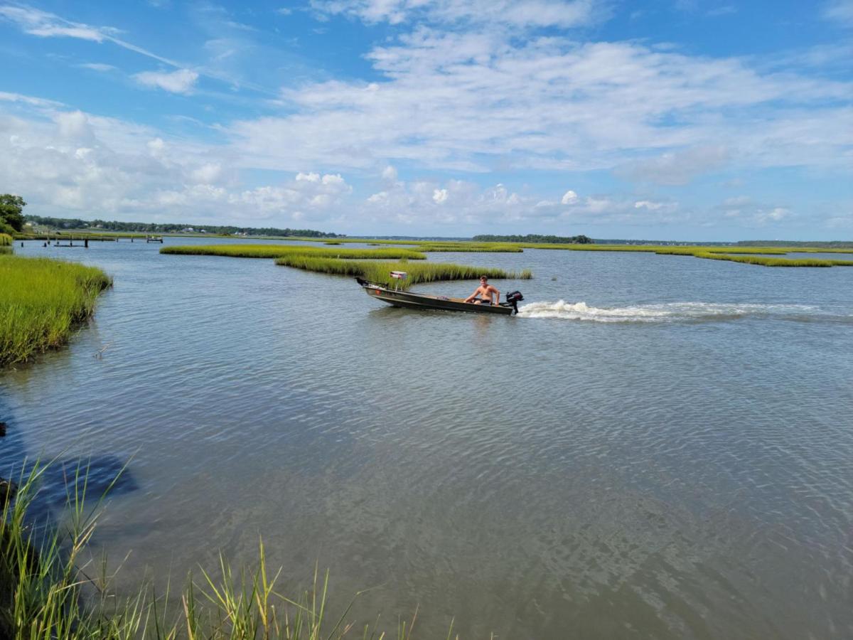Marsh House, HOT TUB, Waterfront, KING bed, Close to Lejeune, view 4