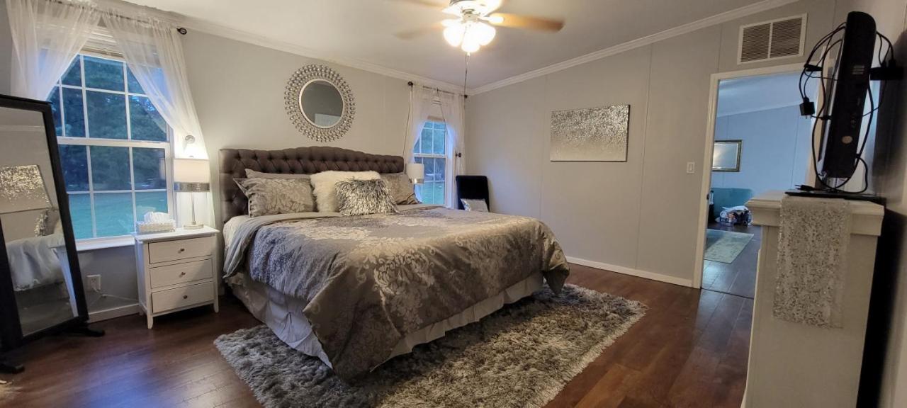 Jacksonville Ranch with private Hottub and Pool, stocked Pond, Bike and Hiking trails view 2