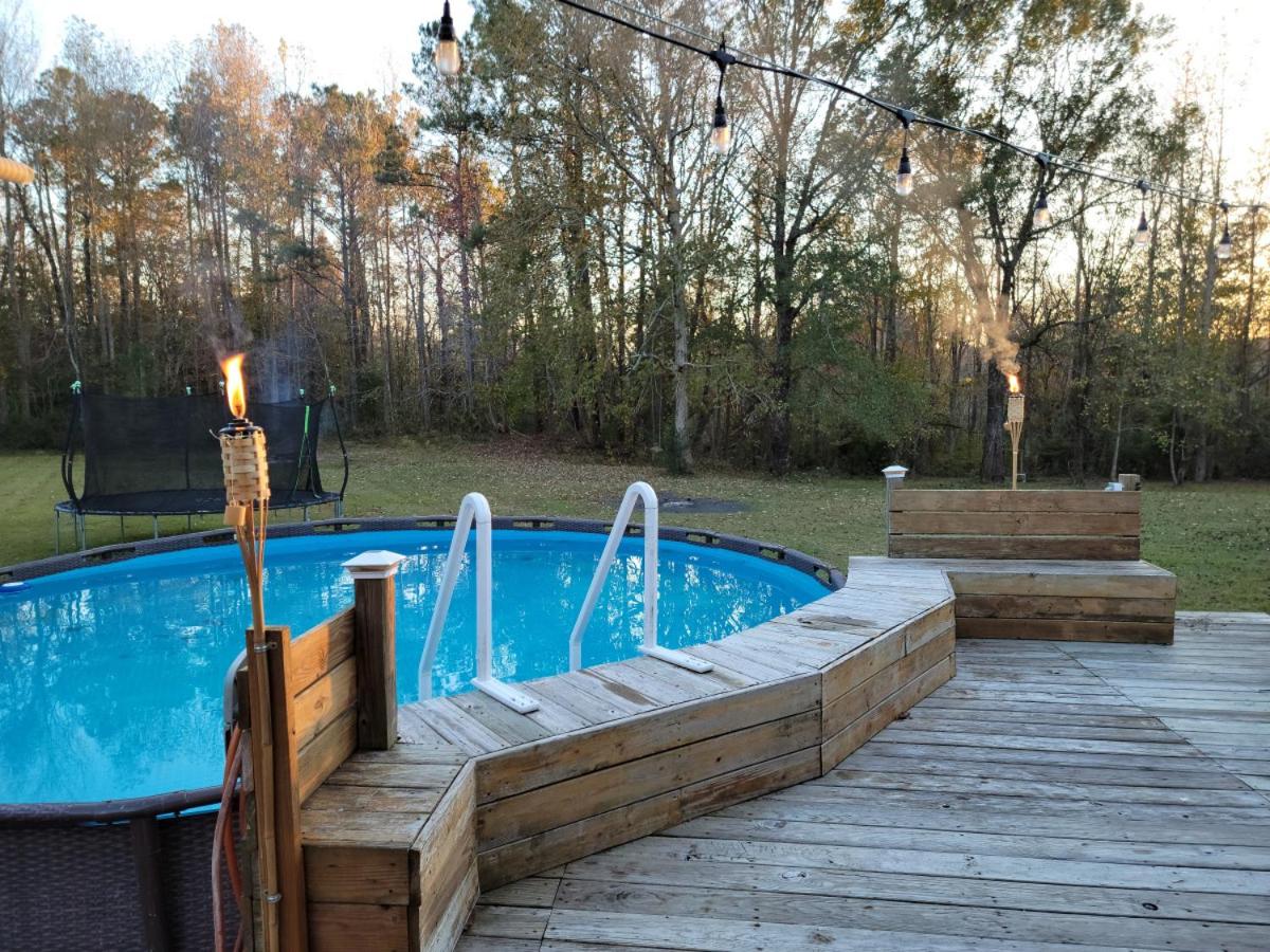 Jacksonville Ranch with private Hottub and Pool, stocked Pond, Bike and Hiking trails view 4