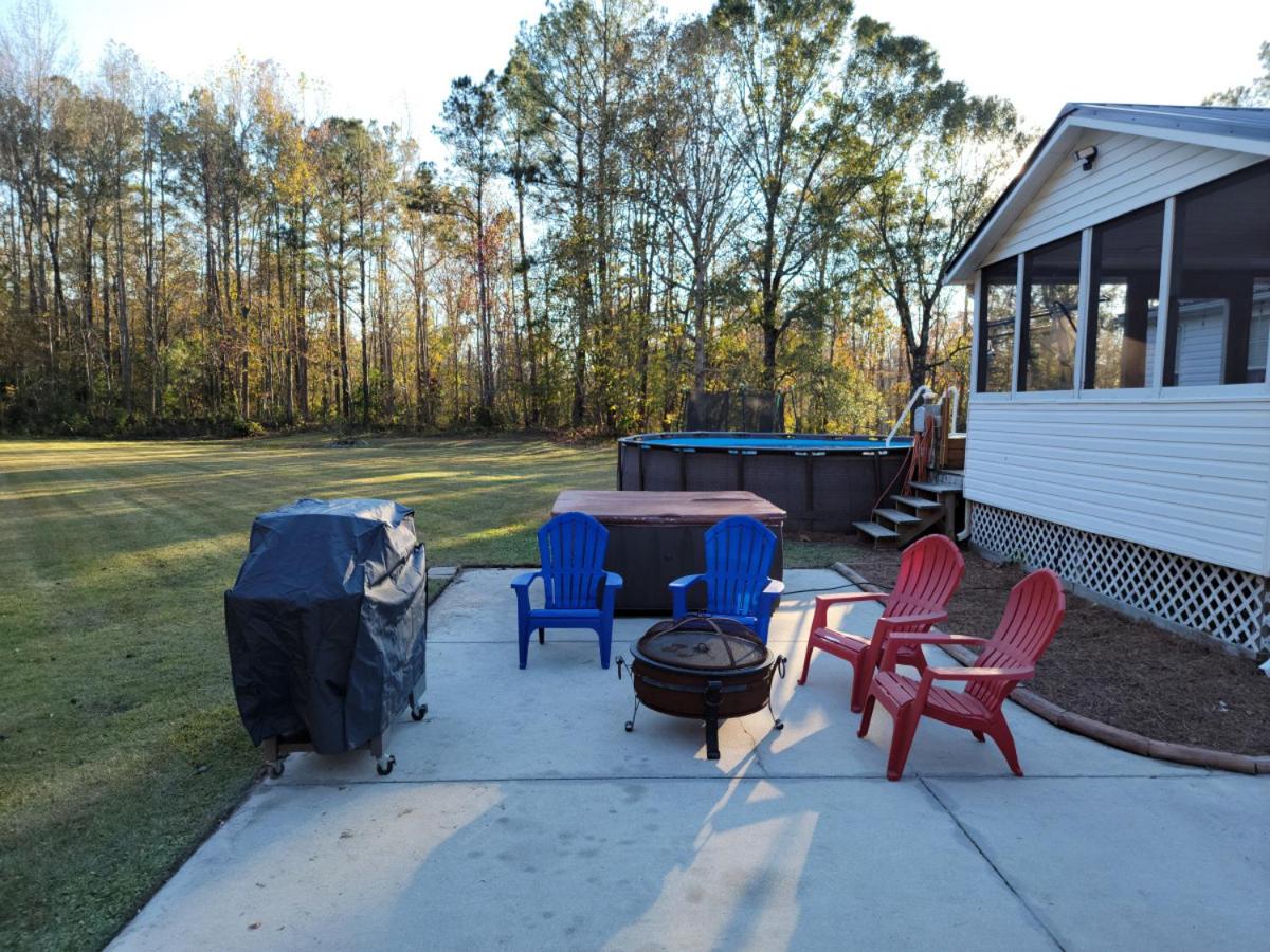 Jacksonville Ranch with private Hottub and Pool, stocked Pond, Bike and Hiking trails view 3