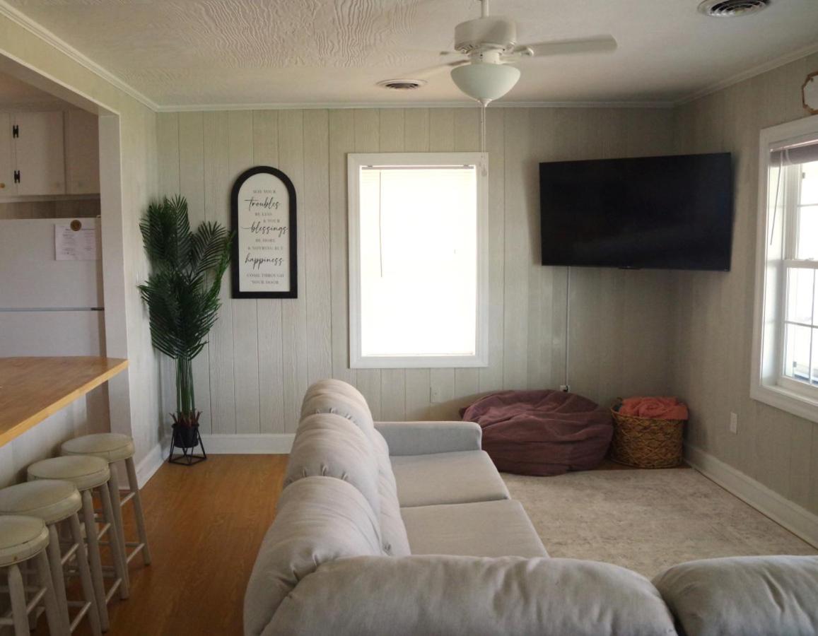 Waterfront, dock, Hot tub, kayaks, King Bedroom with amazing views, RELAXATION, 2 miles to the beach view 5