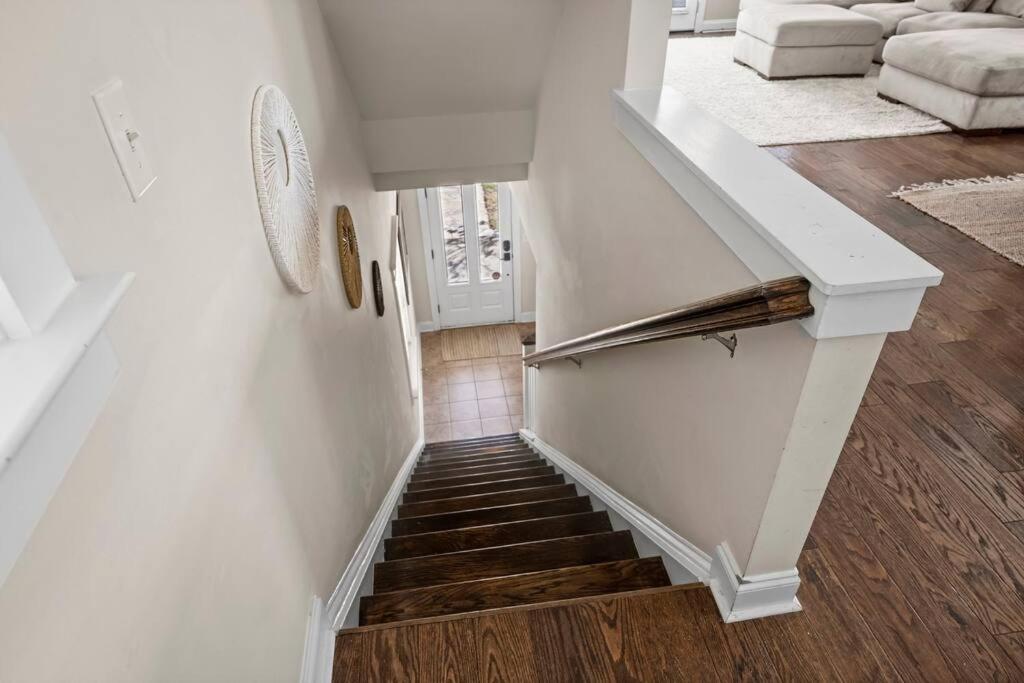 3BR/3.5bath Uptown Aloft house. view 5