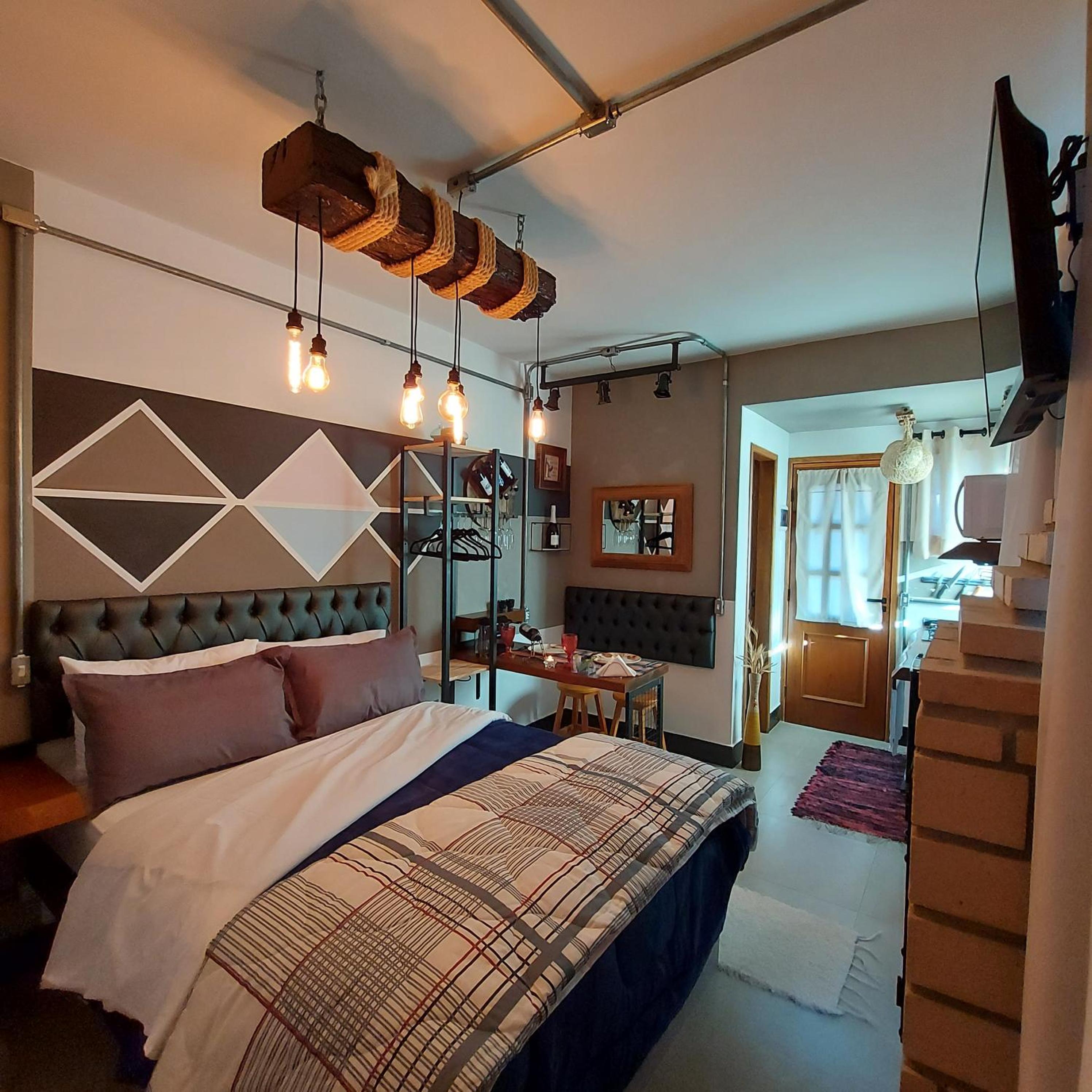 Criptoméria Concept Home - O seu Studio nas Montanhas.