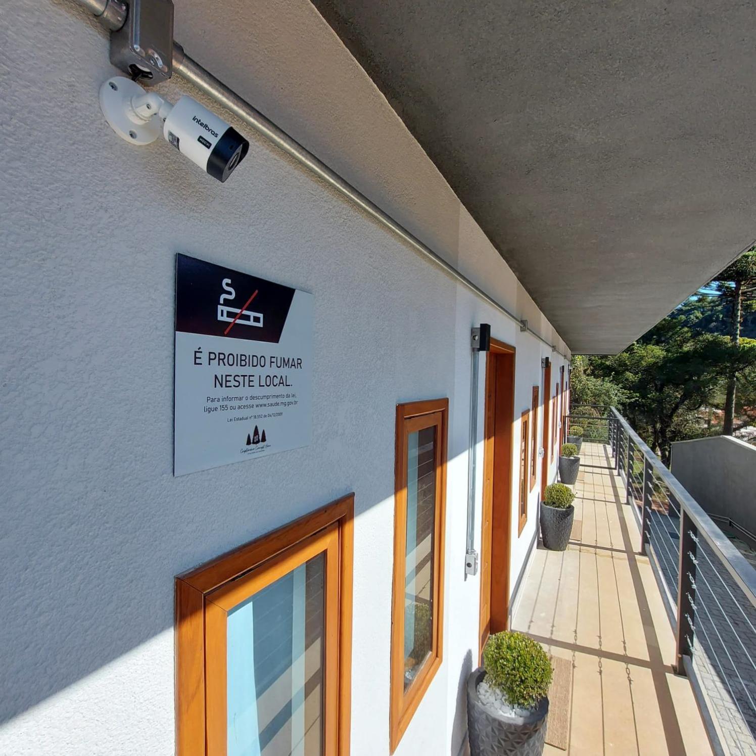 Criptoméria Concept Home - O seu Studio nas Montanhas.
