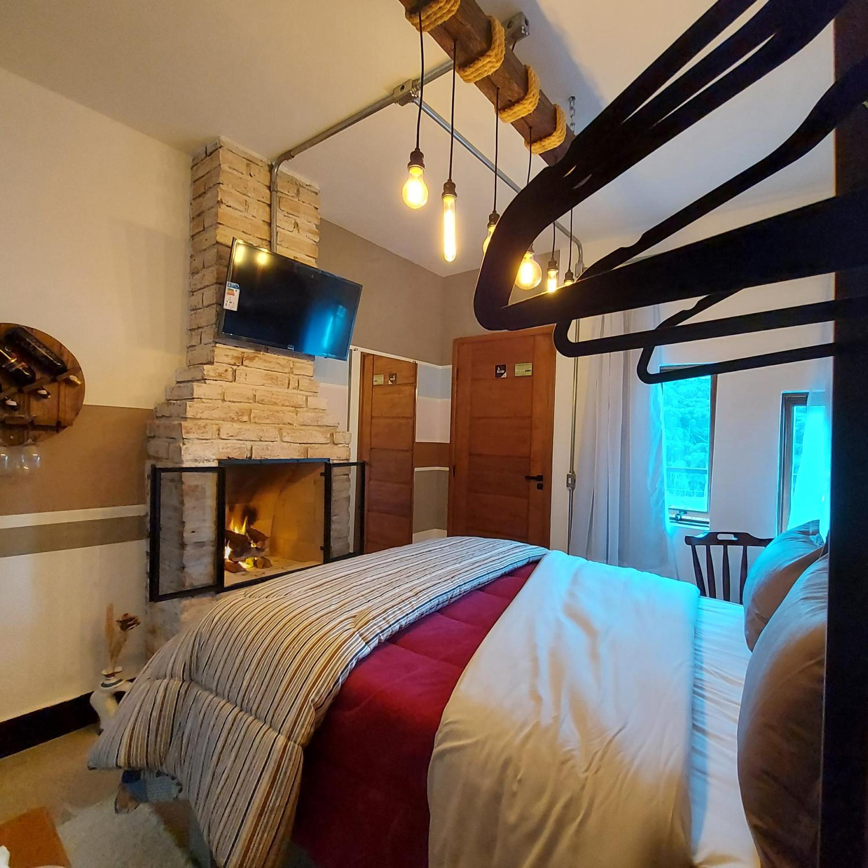 Criptoméria Concept Home - O seu Studio nas Montanhas.
