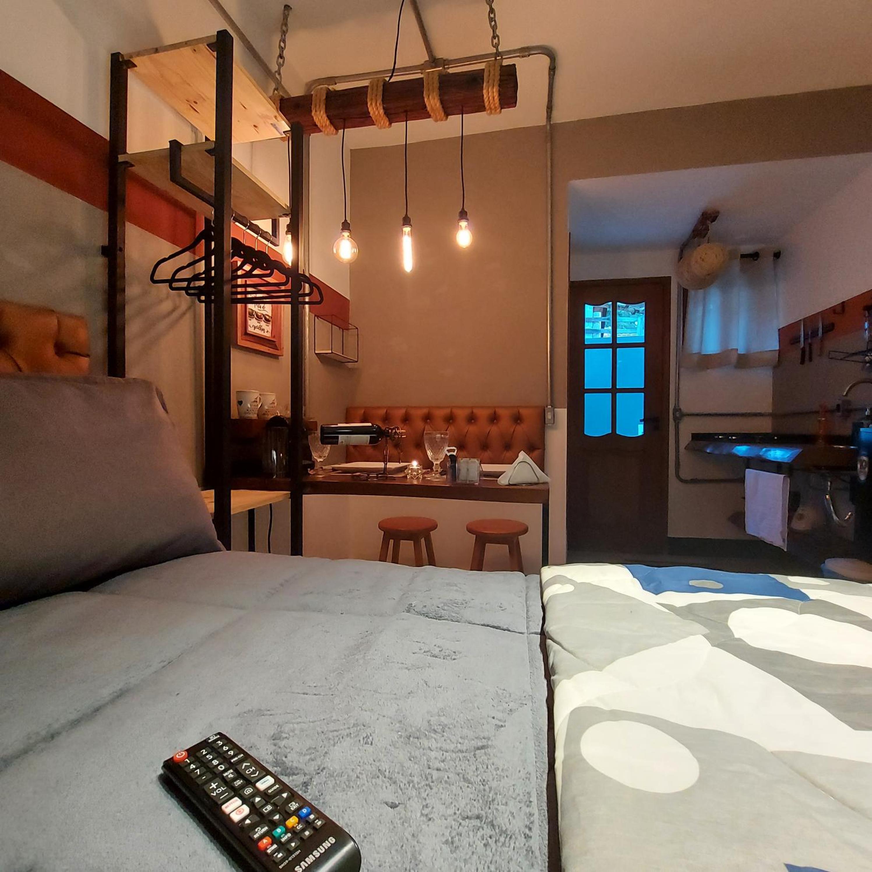 Criptoméria Concept Home - O seu Studio nas Montanhas.
