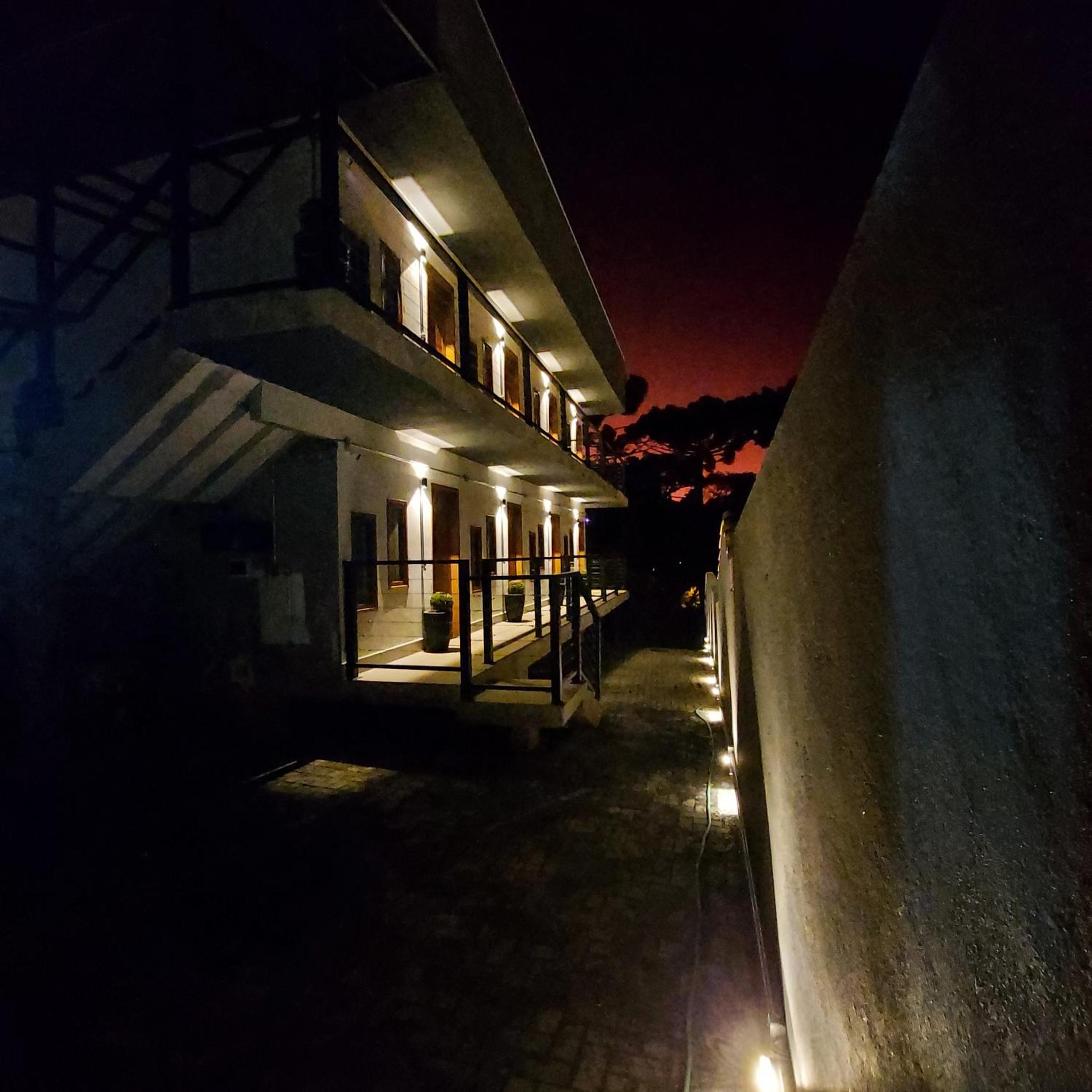 Criptoméria Concept Home - O seu Studio nas Montanhas.
