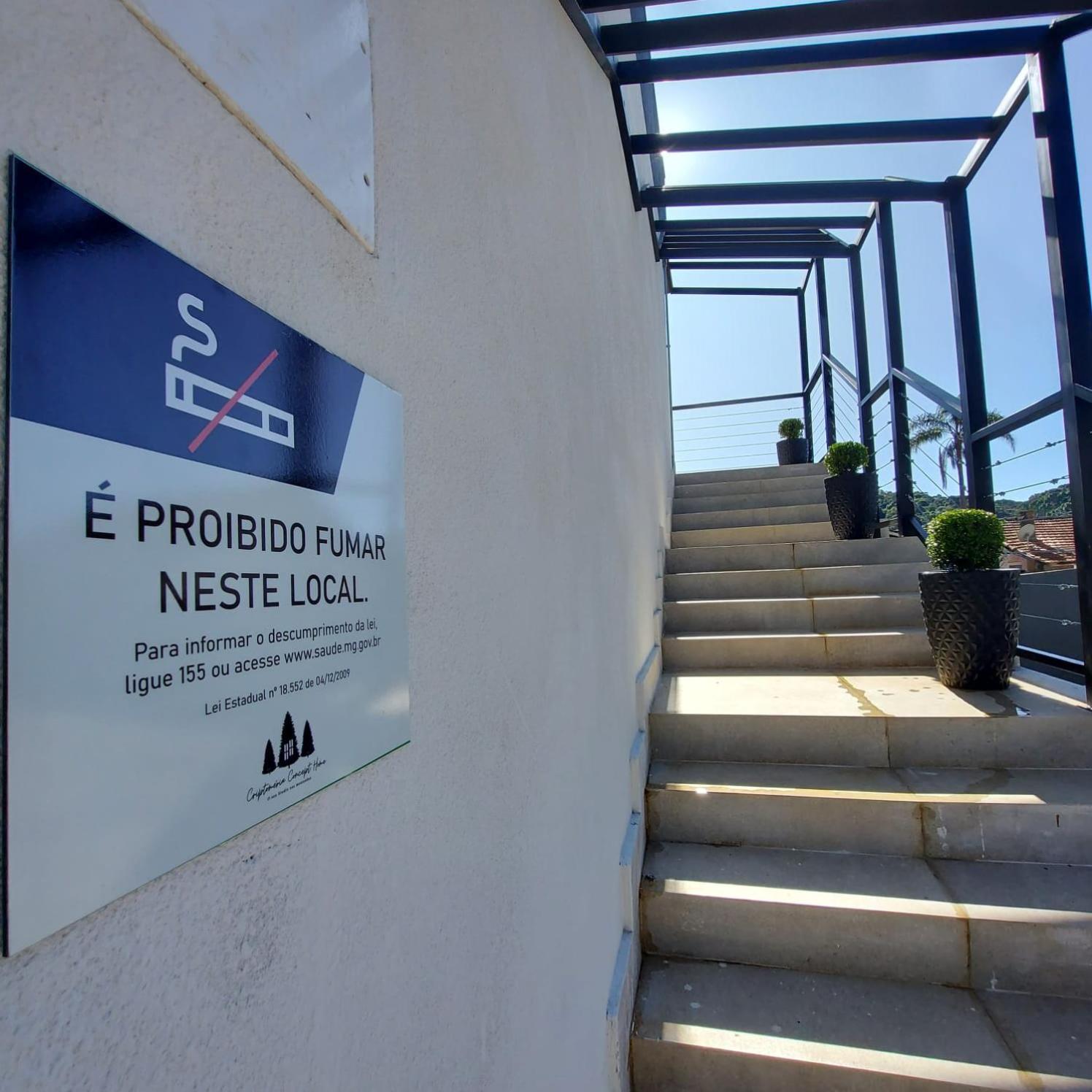 Criptoméria Concept Home - O seu Studio nas Montanhas.