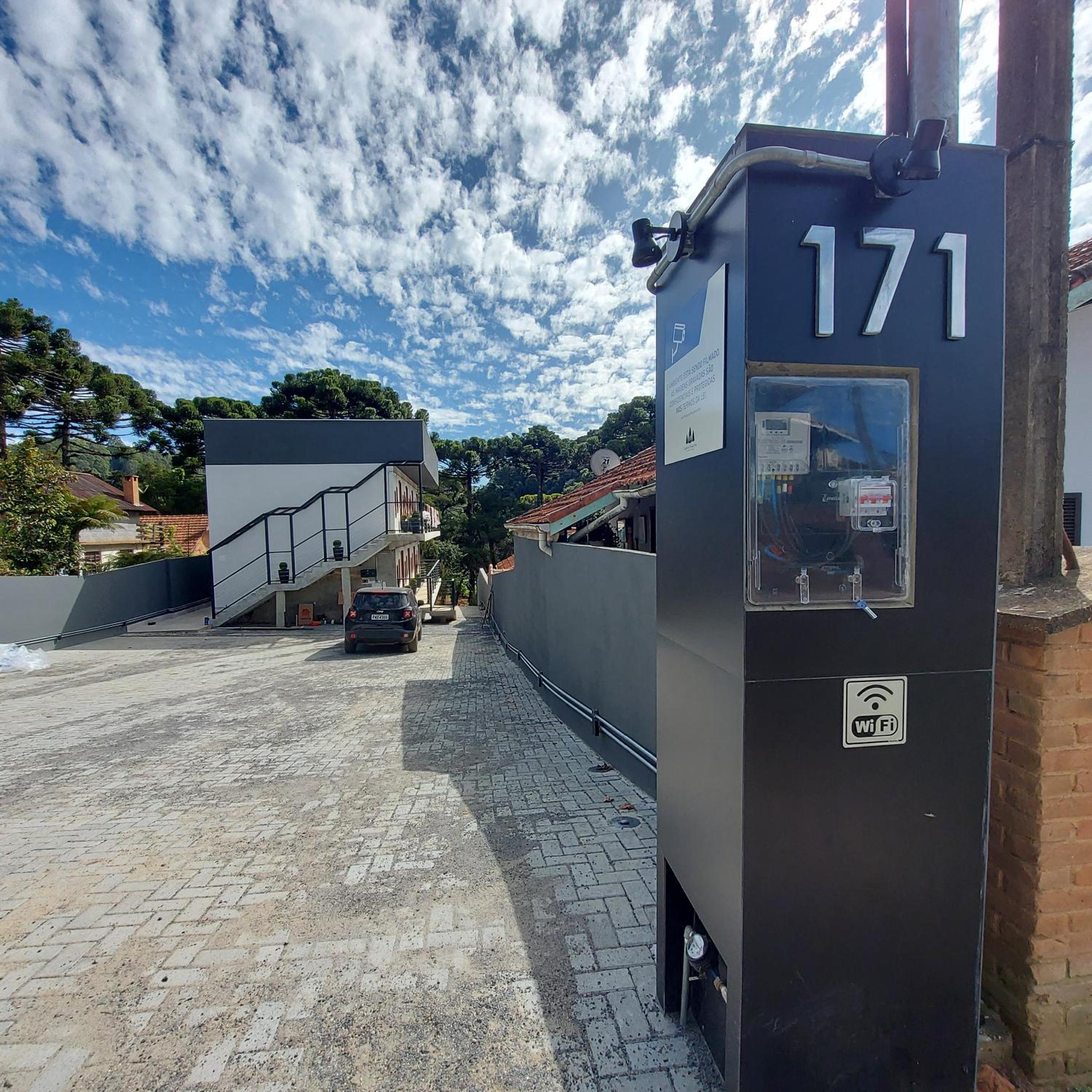 Criptoméria Concept Home - O seu Studio nas Montanhas.