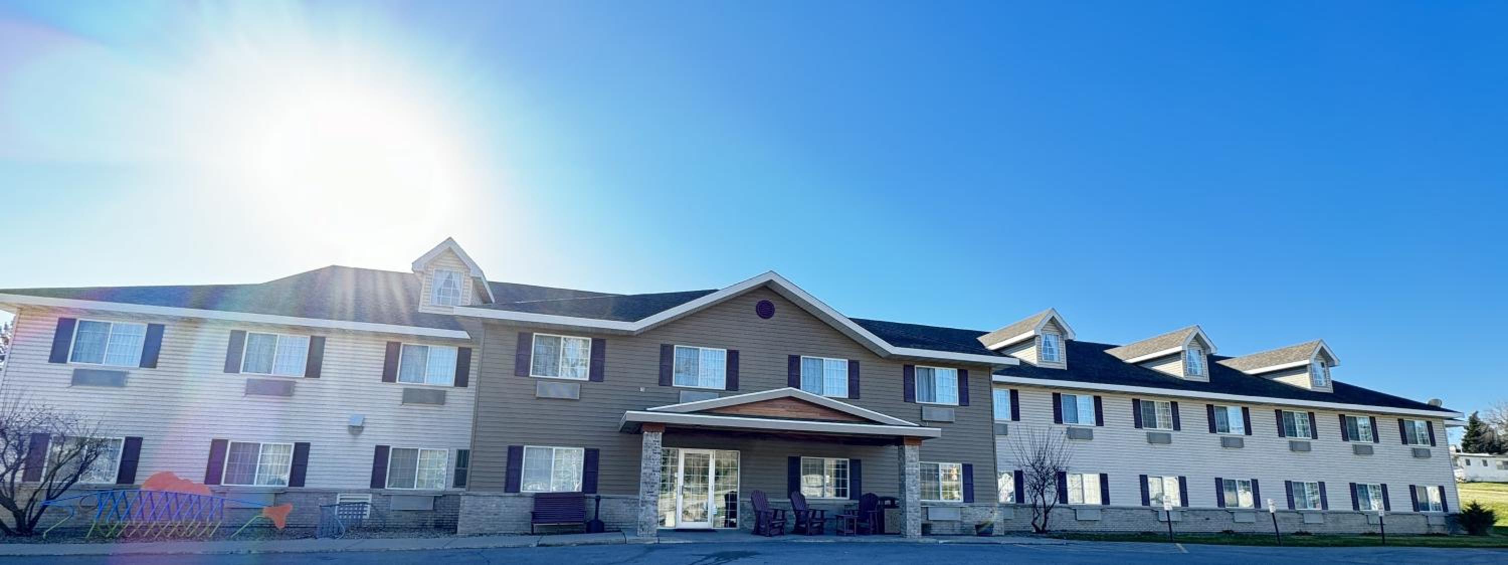Hotel Country Trails Inn & Suites