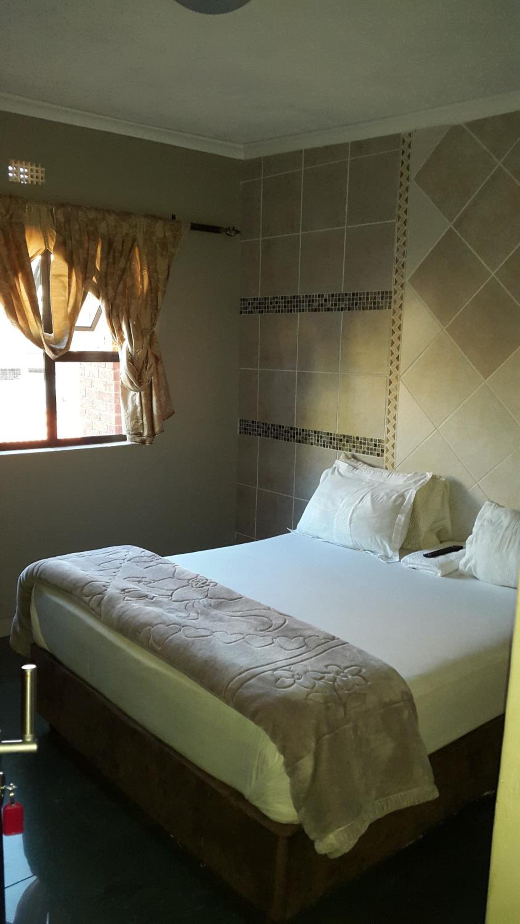Johannesburg Vacations - Legacy Guest Lodge - Property Image 11
