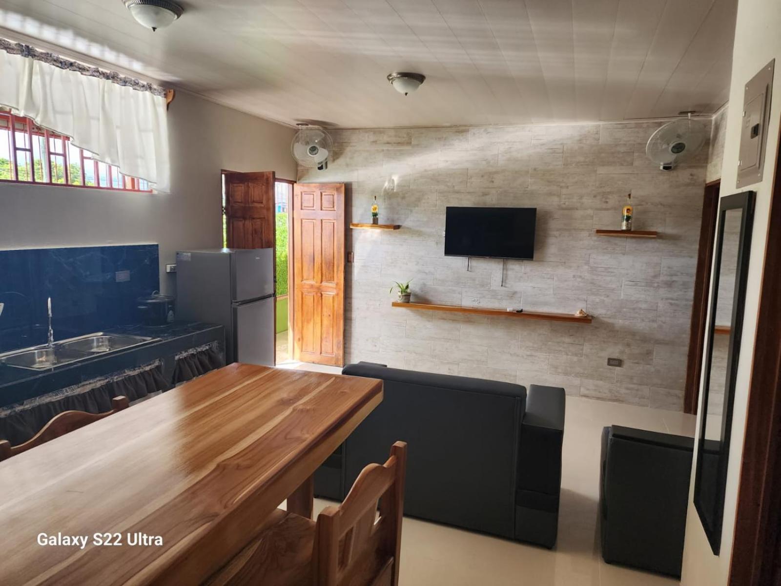 Peluza's place