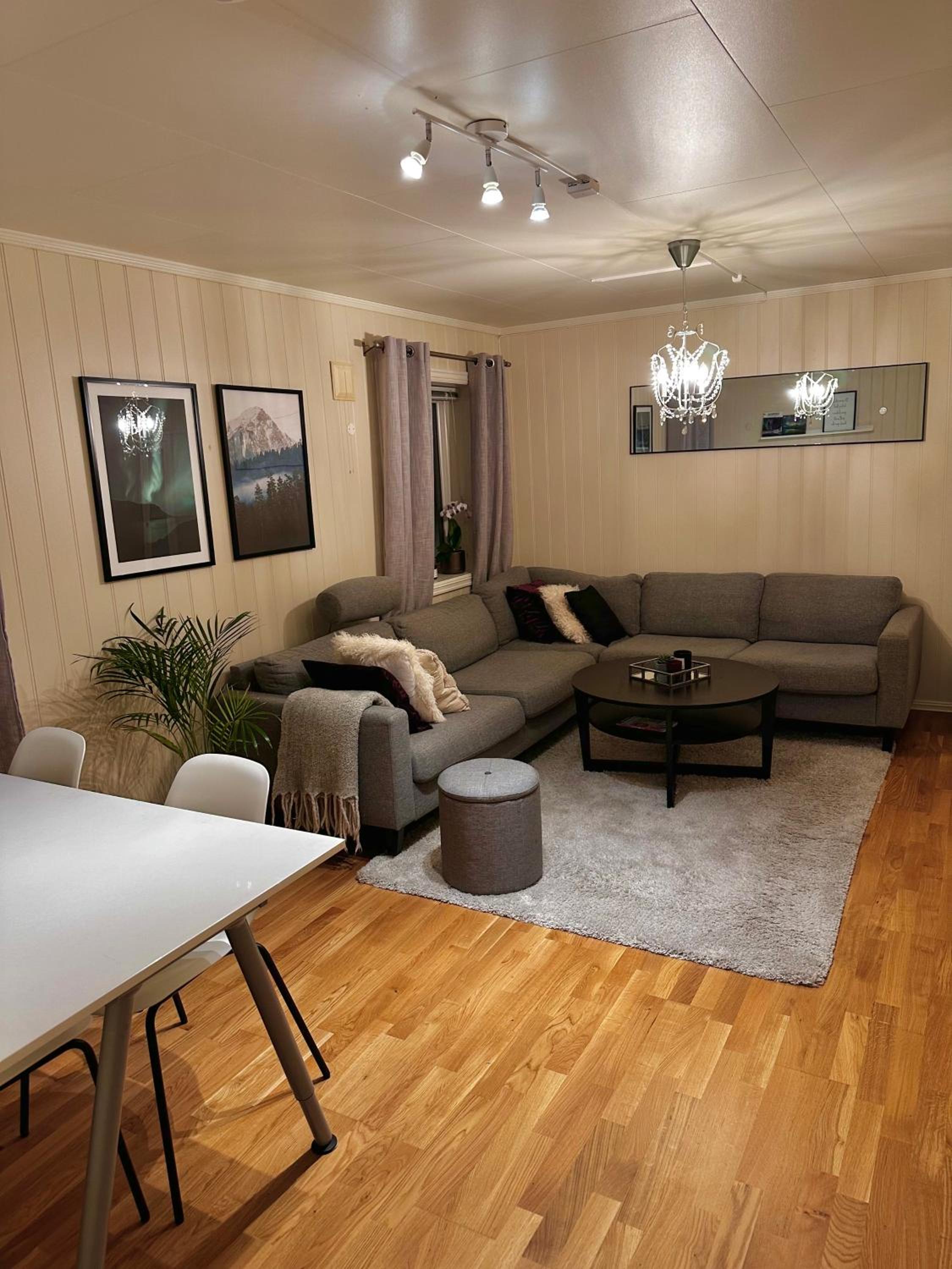 Cozy 2-Bed Apartment on the top of Tromsø! view 5