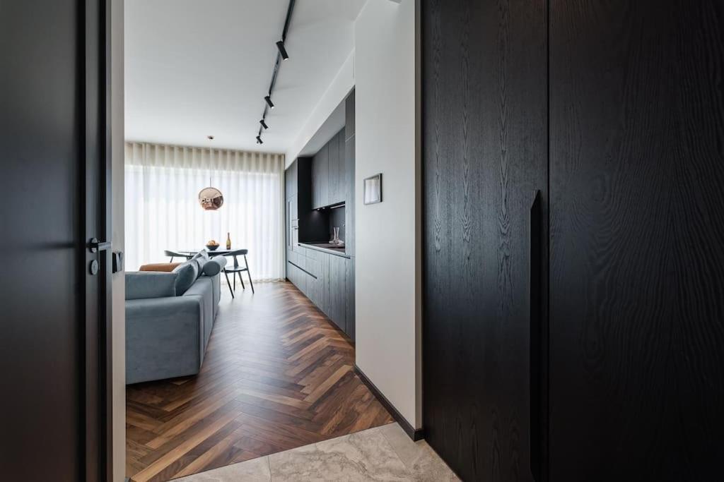 Hilltop Apartments - Luxurious Sea View Apartments