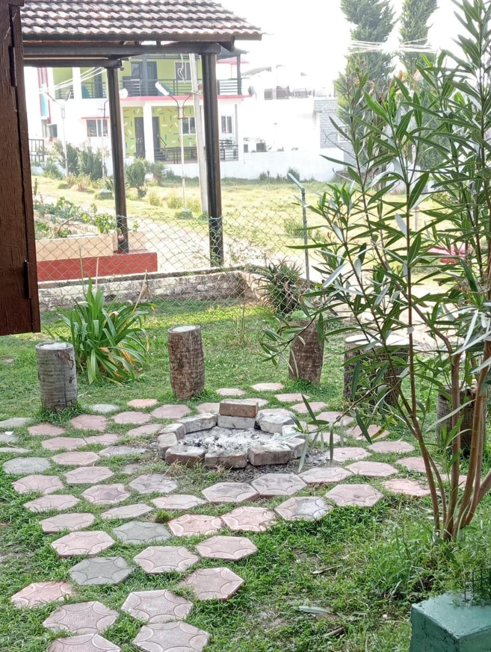 A1 Kodai Cottages view 3