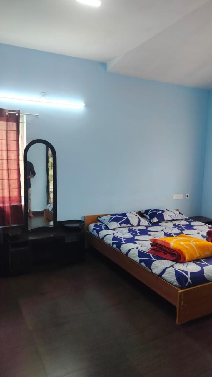 A1 Kodai Cottages view 4
