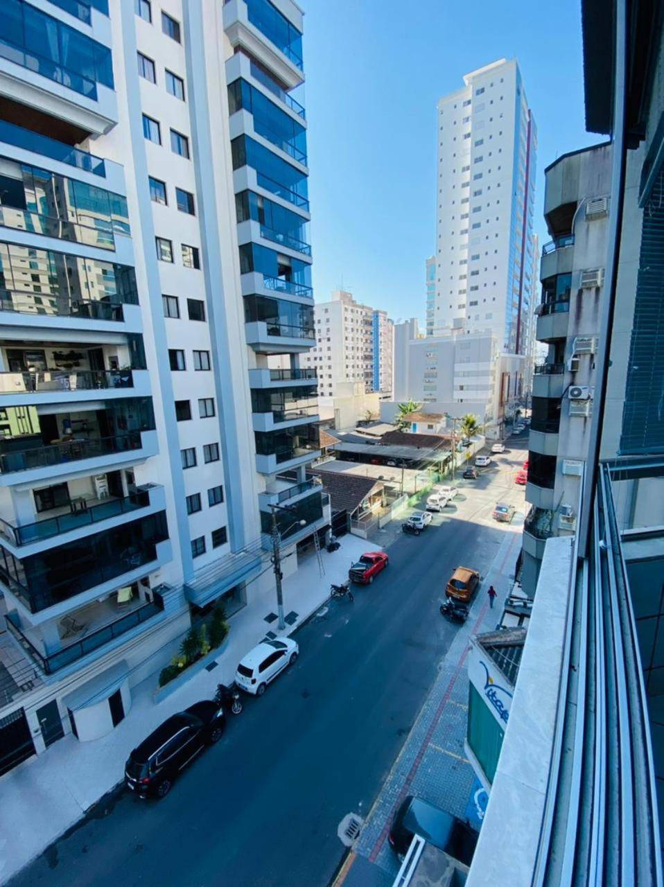 APARTAMENTO PRÓXIMO A PRAIA E SHOPPING RUSSI&RUSSI