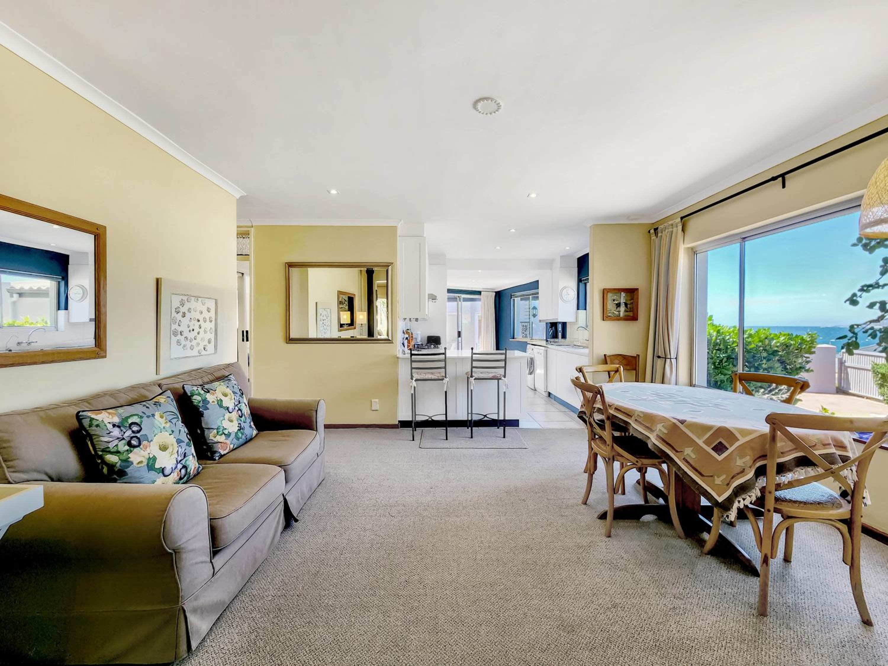 Stunning house in Glencairn, Simon's Town view 4