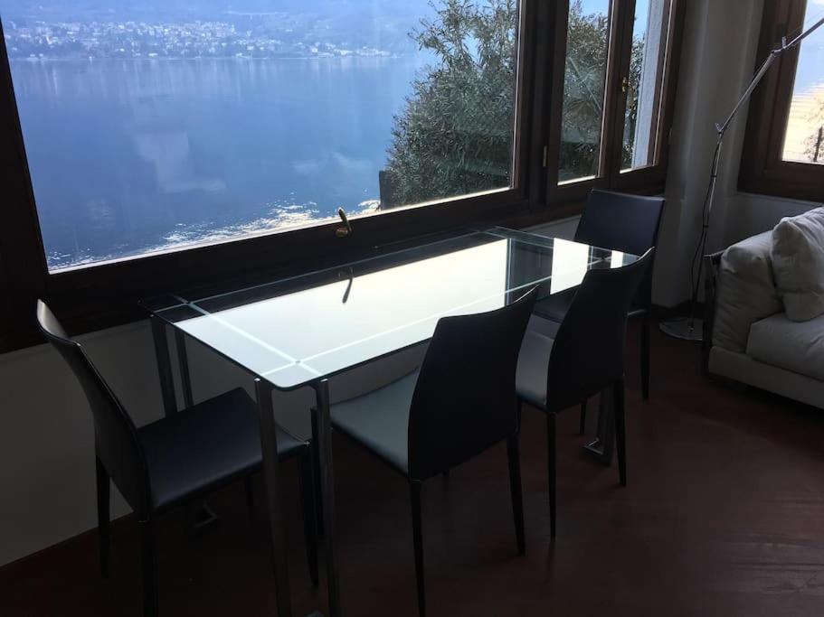 Beautiful Villa with Private Access to the Lake. view 2