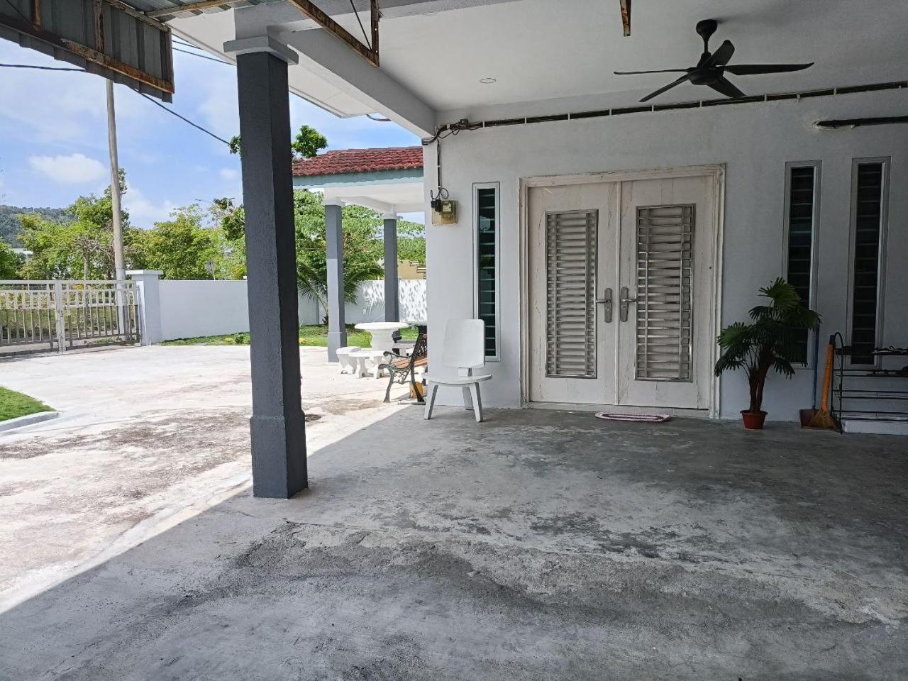 Ceri Kluang Homestay (Corner Lot) photo 5