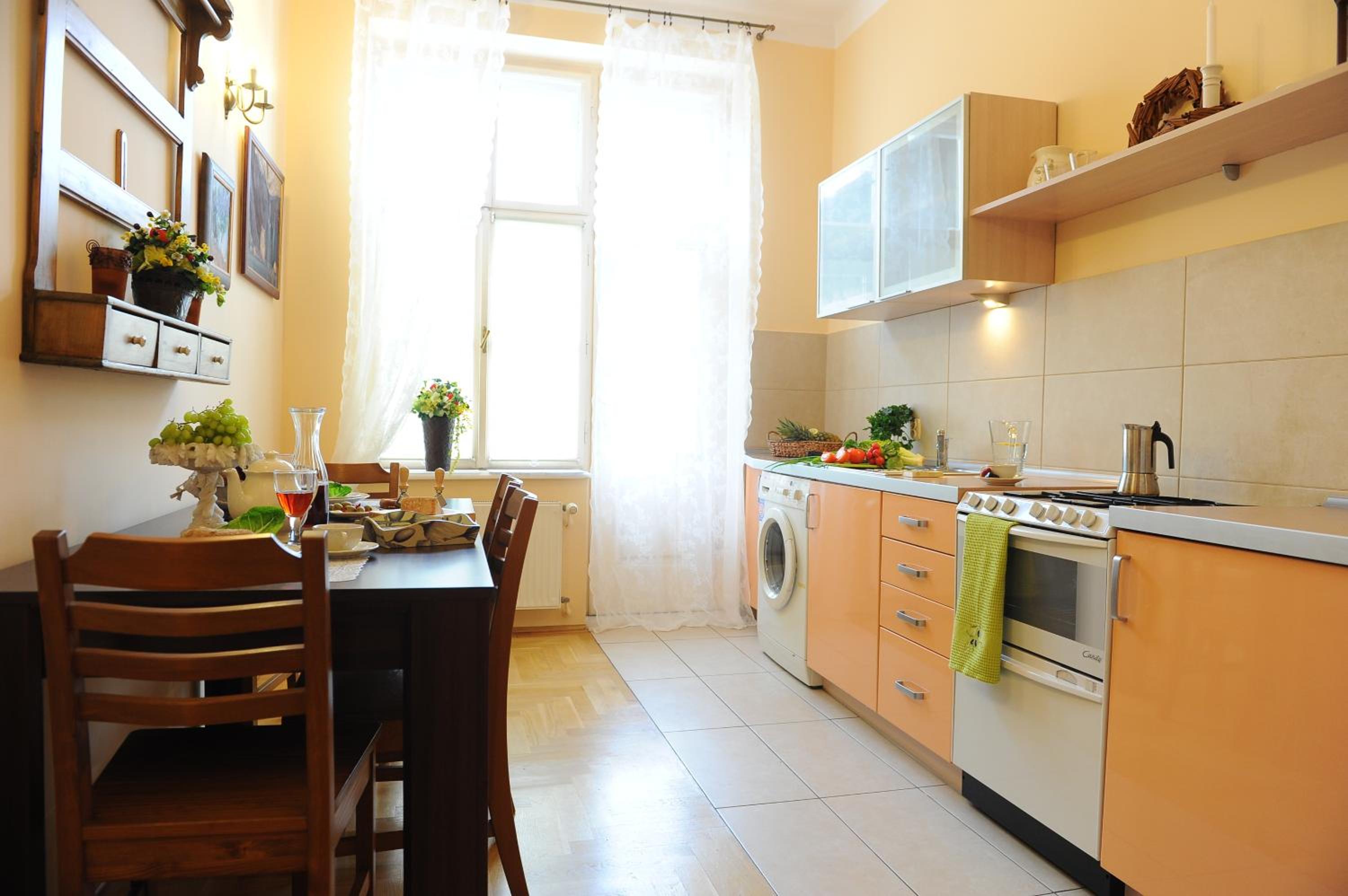 Apartments Roman