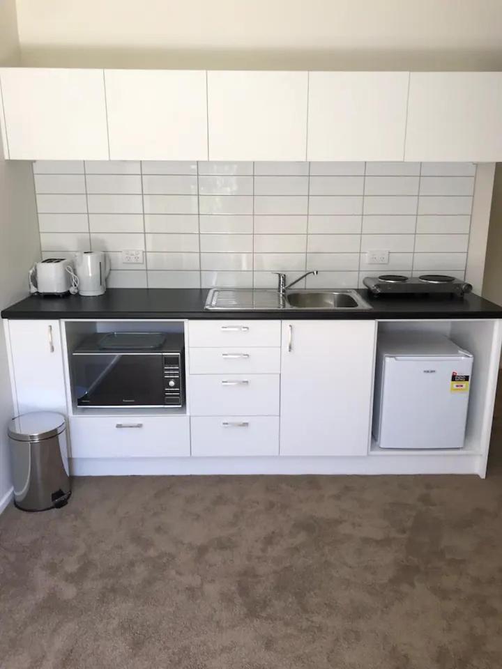 Otematata Lakeside Apartments Free Wi Fi view 5