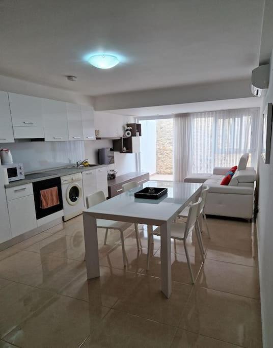The Caves cosy Apartment 1 photo 3
