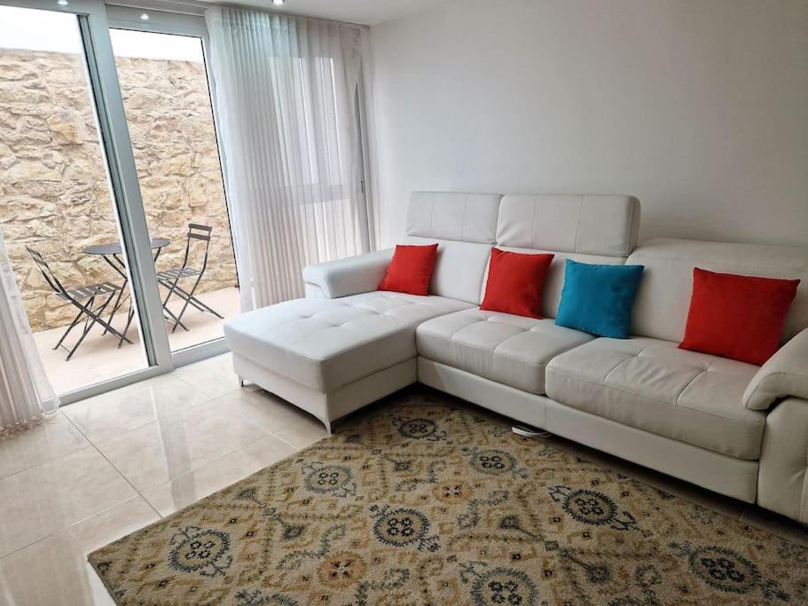 The Caves cosy Apartment 1 photo 3