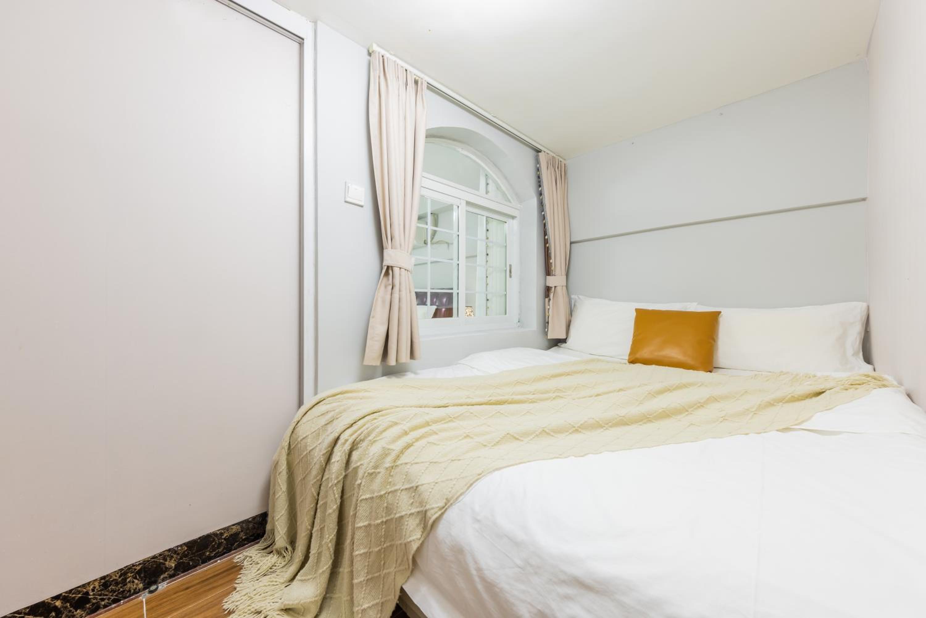 Lavendar Duplex Apartment