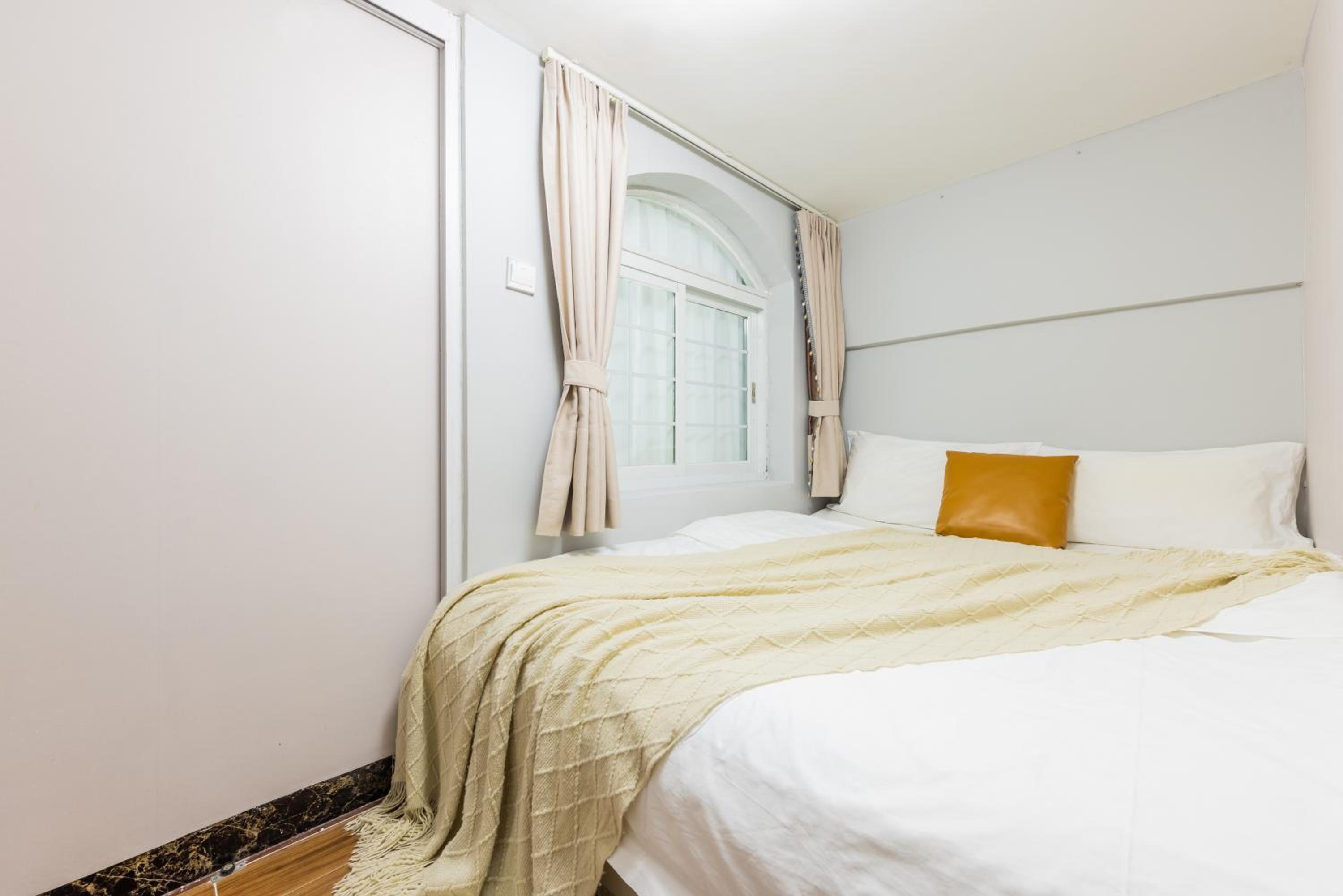 Lavendar Duplex Apartment
