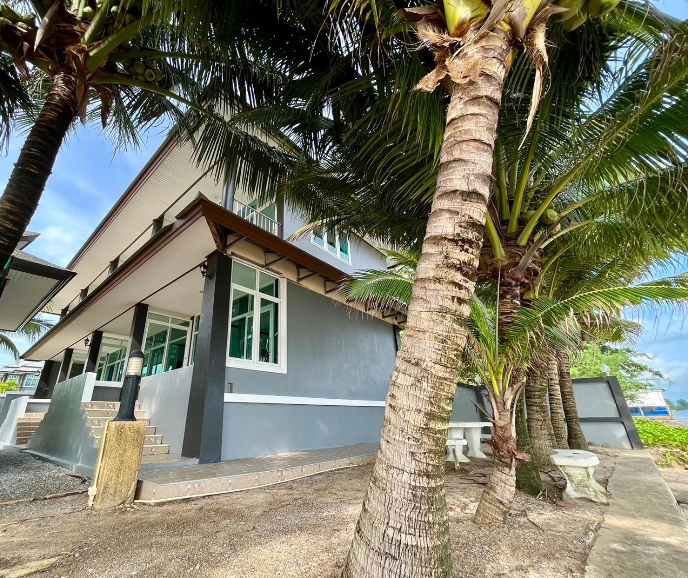 Baan Faa Talaychan Resort