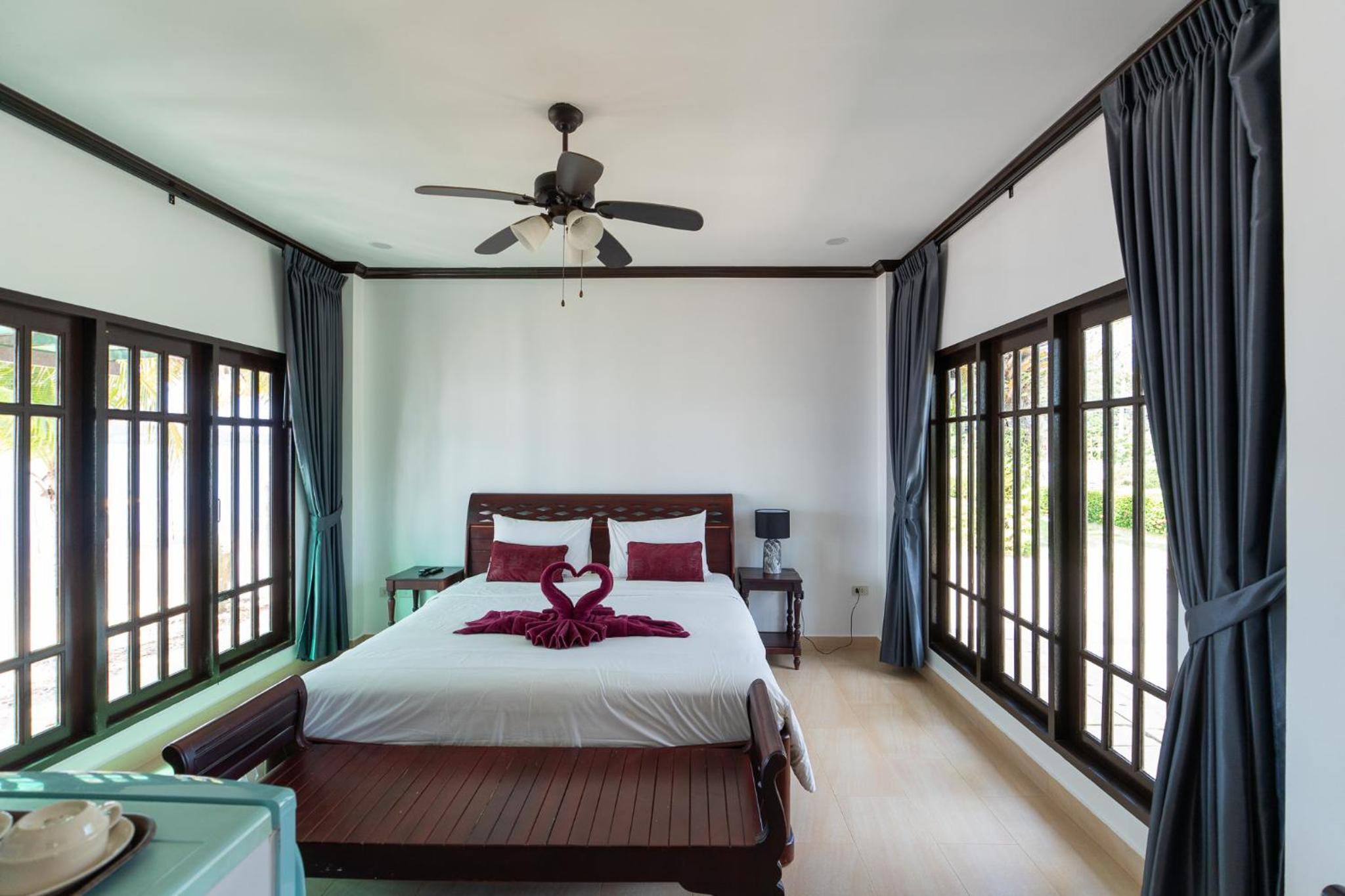 Baan Faa Talaychan Resort