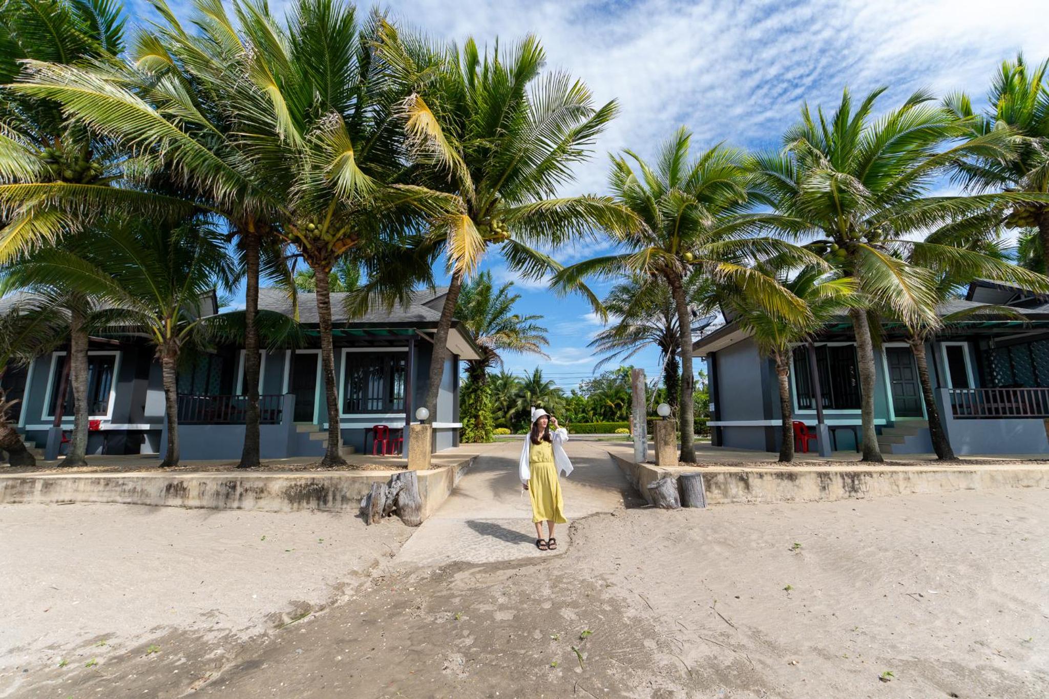 Baan Faa Talaychan Resort