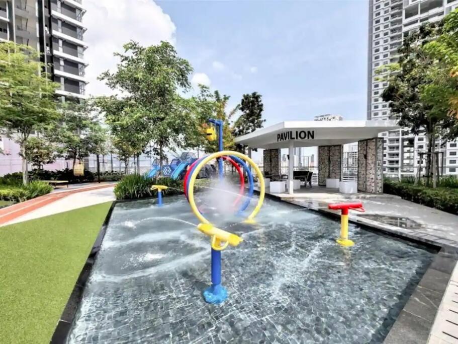 Jovial Modern&Stylish `UrbanSuites photo 5