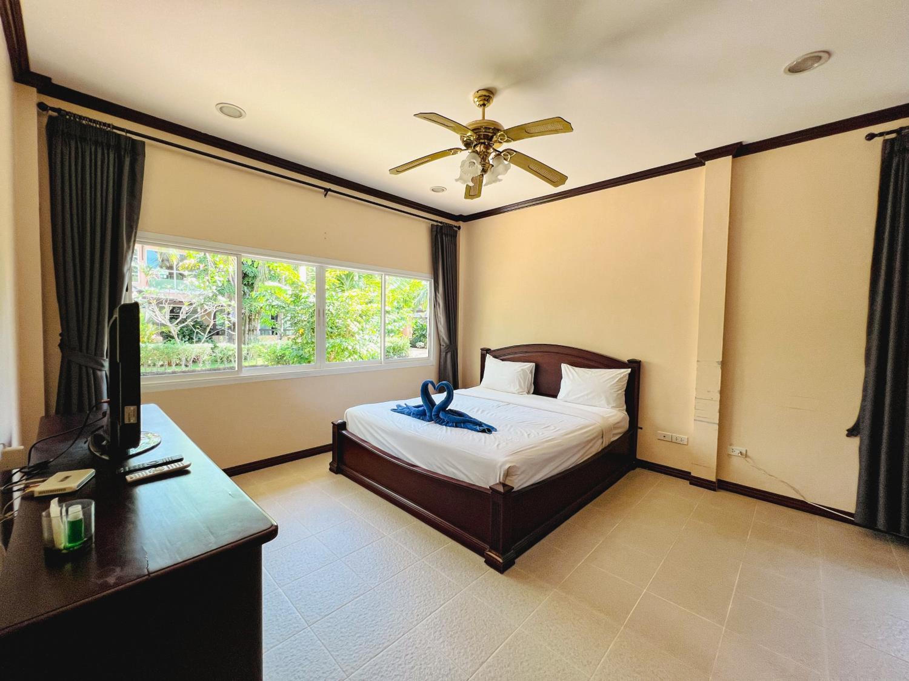 Baan Faa Talaychan Resort