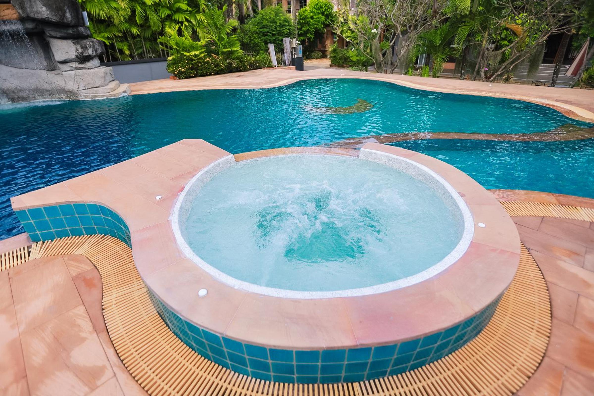 Baan Faa Talaychan Resort