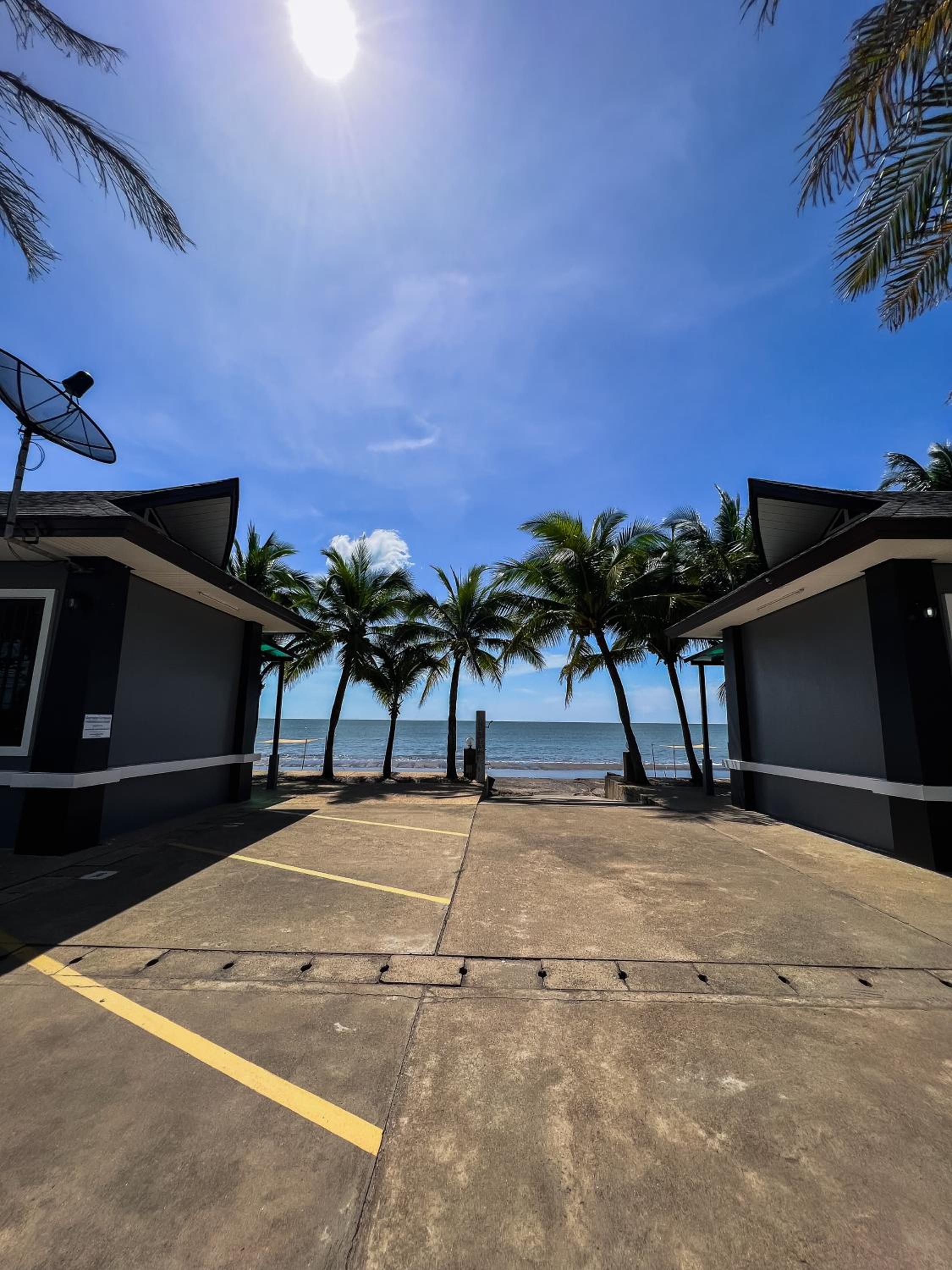 Baan Faa Talaychan Resort