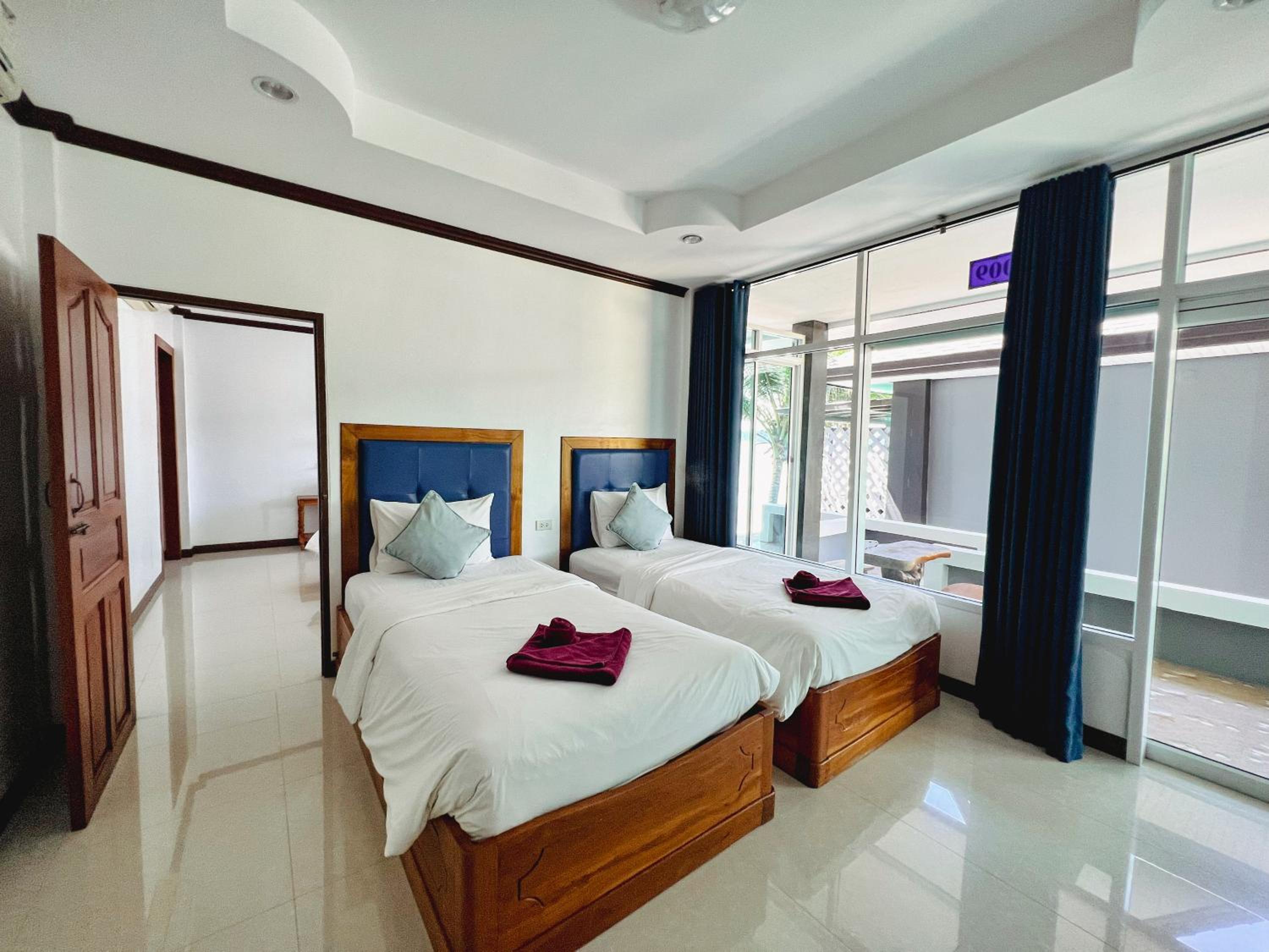 Baan Faa Talaychan Resort