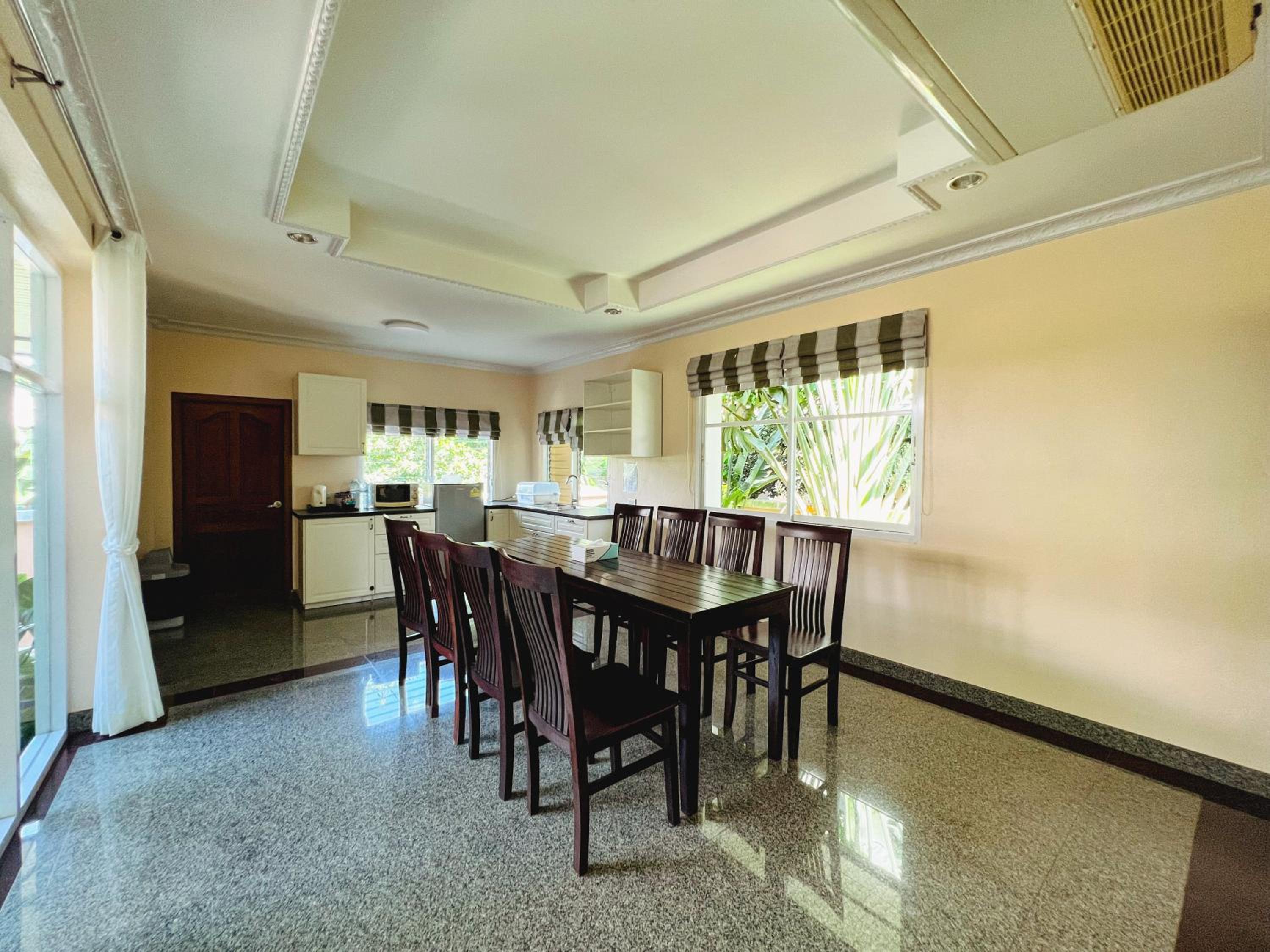 Baan Faa Talaychan Resort