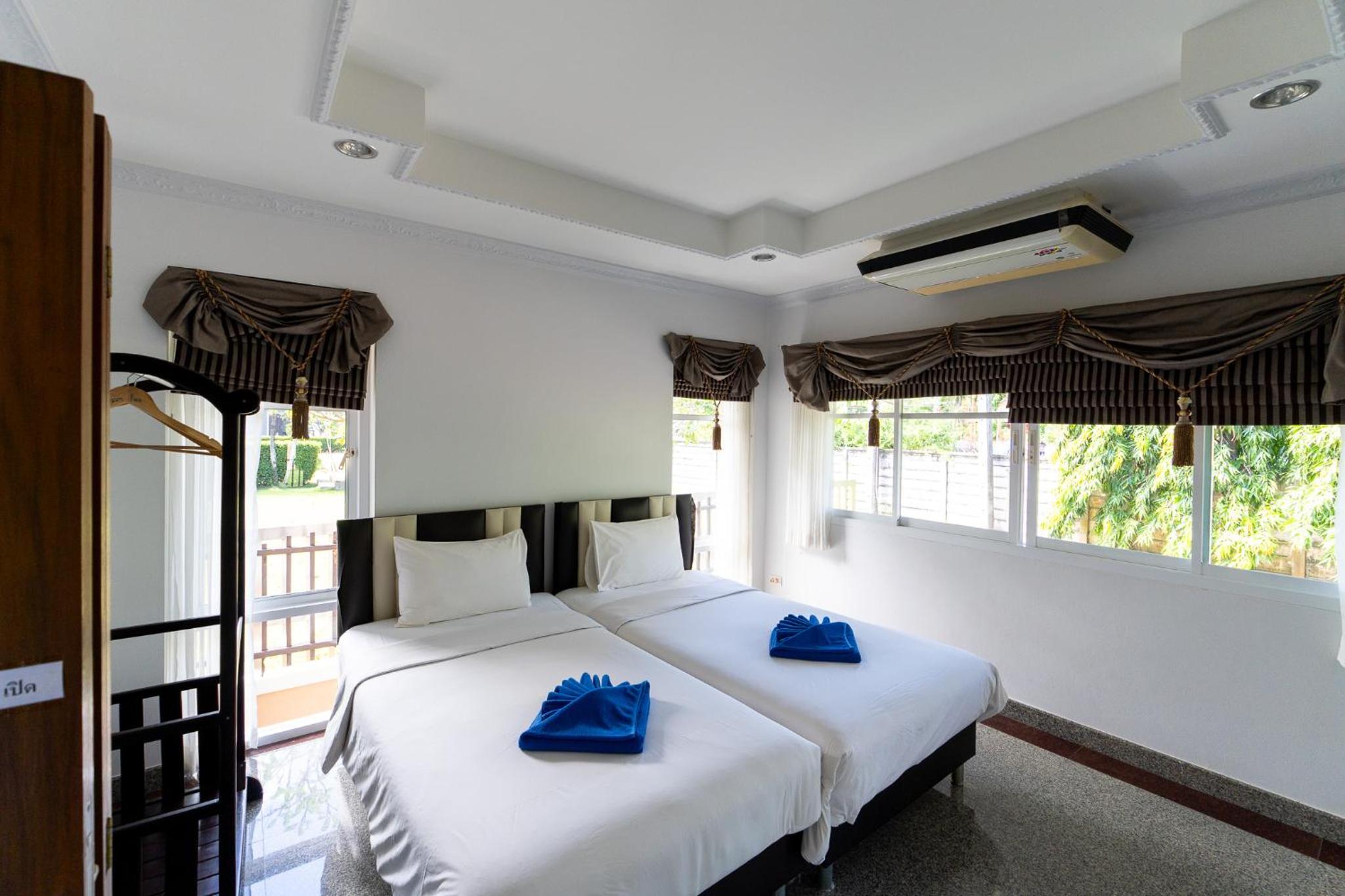 Baan Faa Talaychan Resort