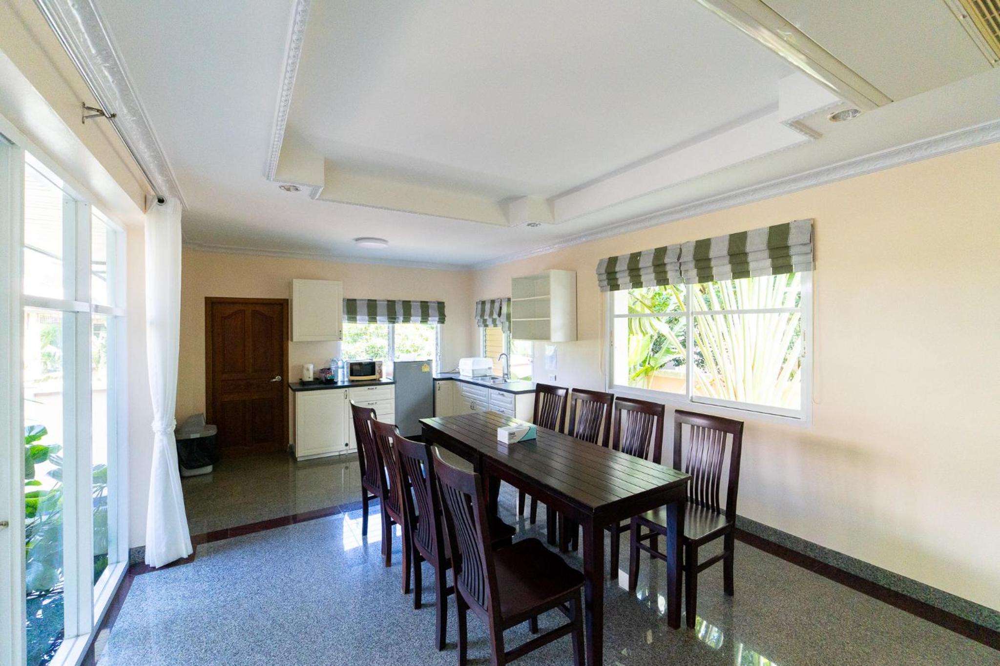 Baan Faa Talaychan Resort