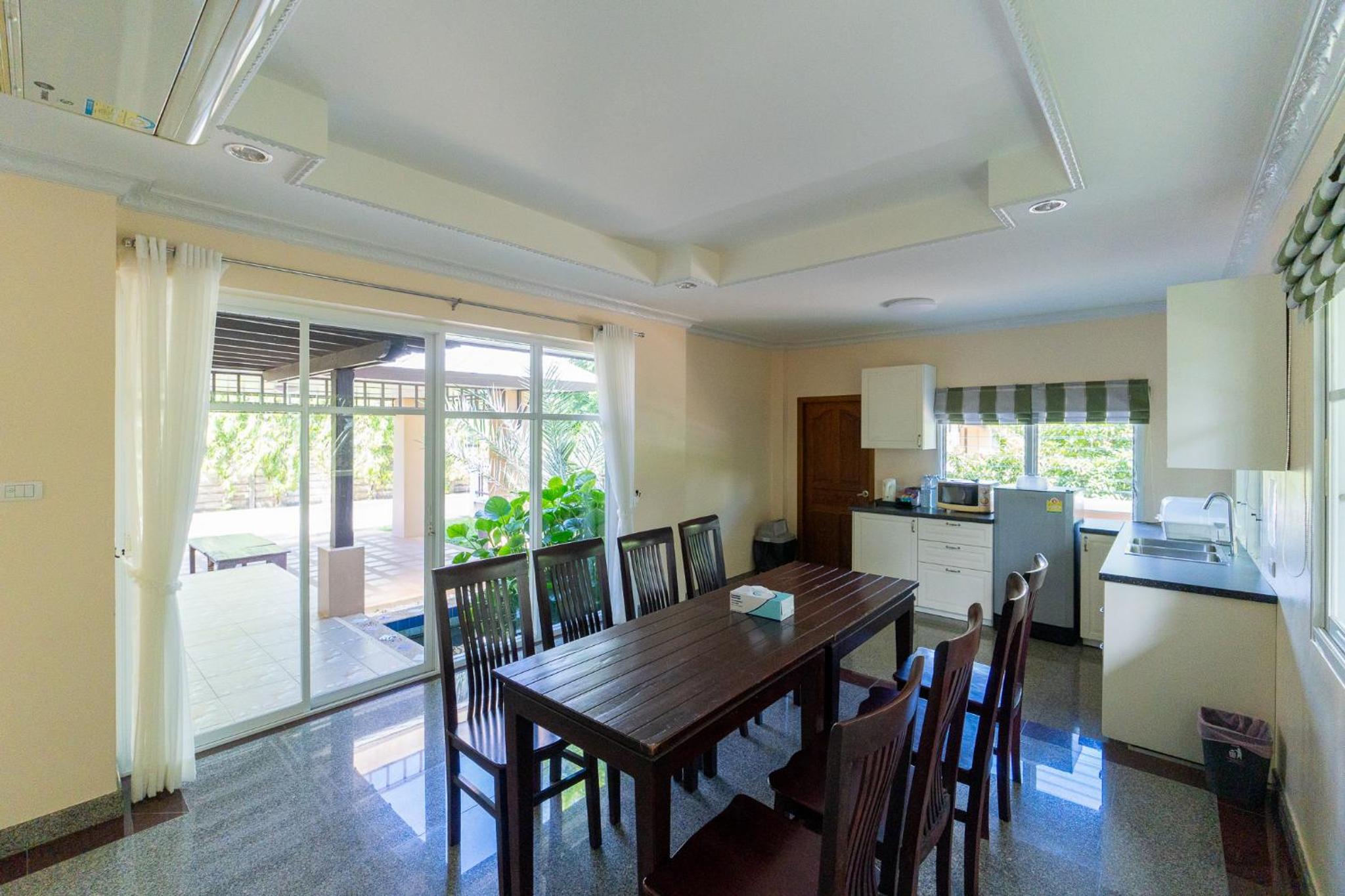 Baan Faa Talaychan Resort