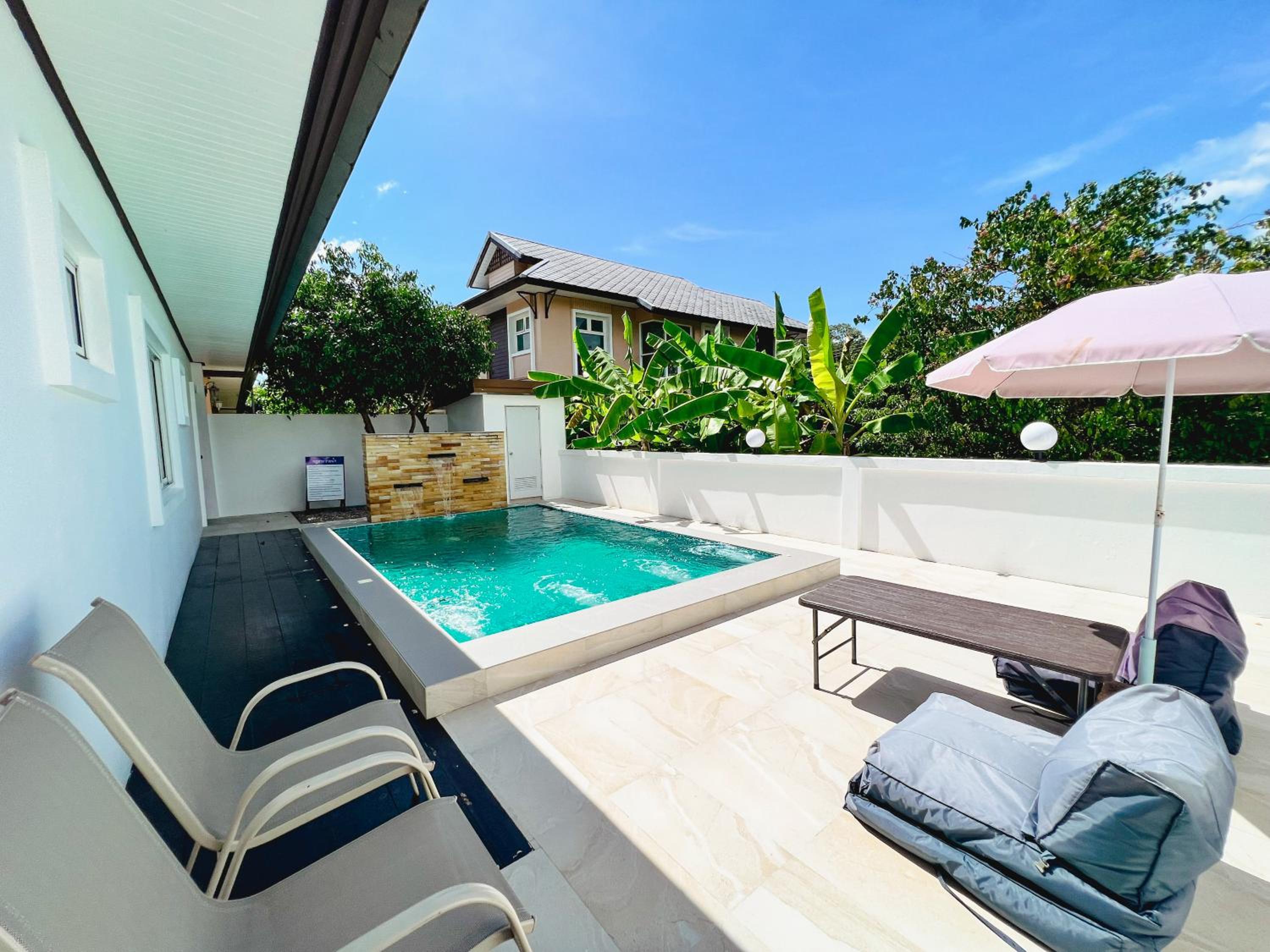 Baan Faa Talaychan Resort