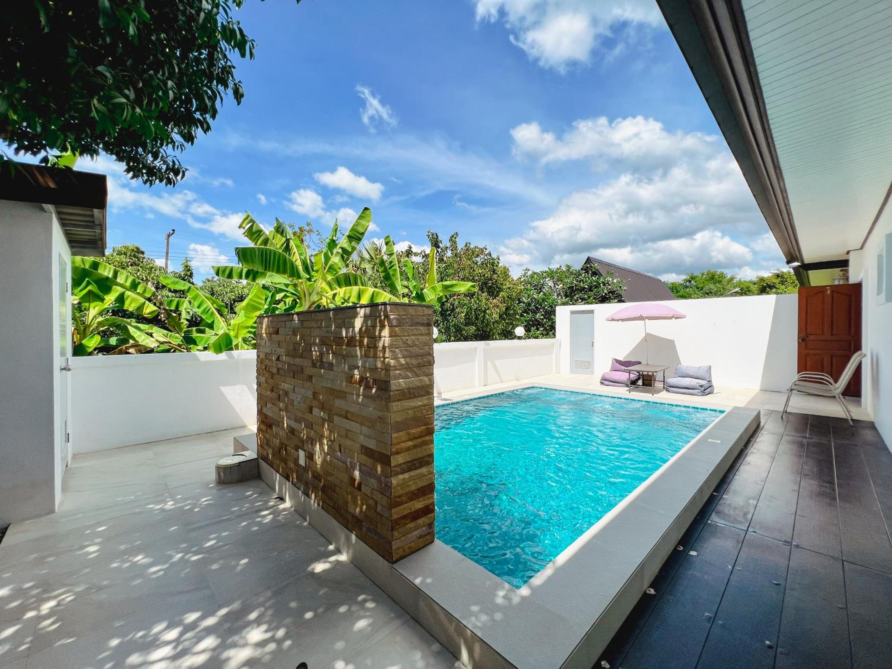 Baan Faa Talaychan Resort