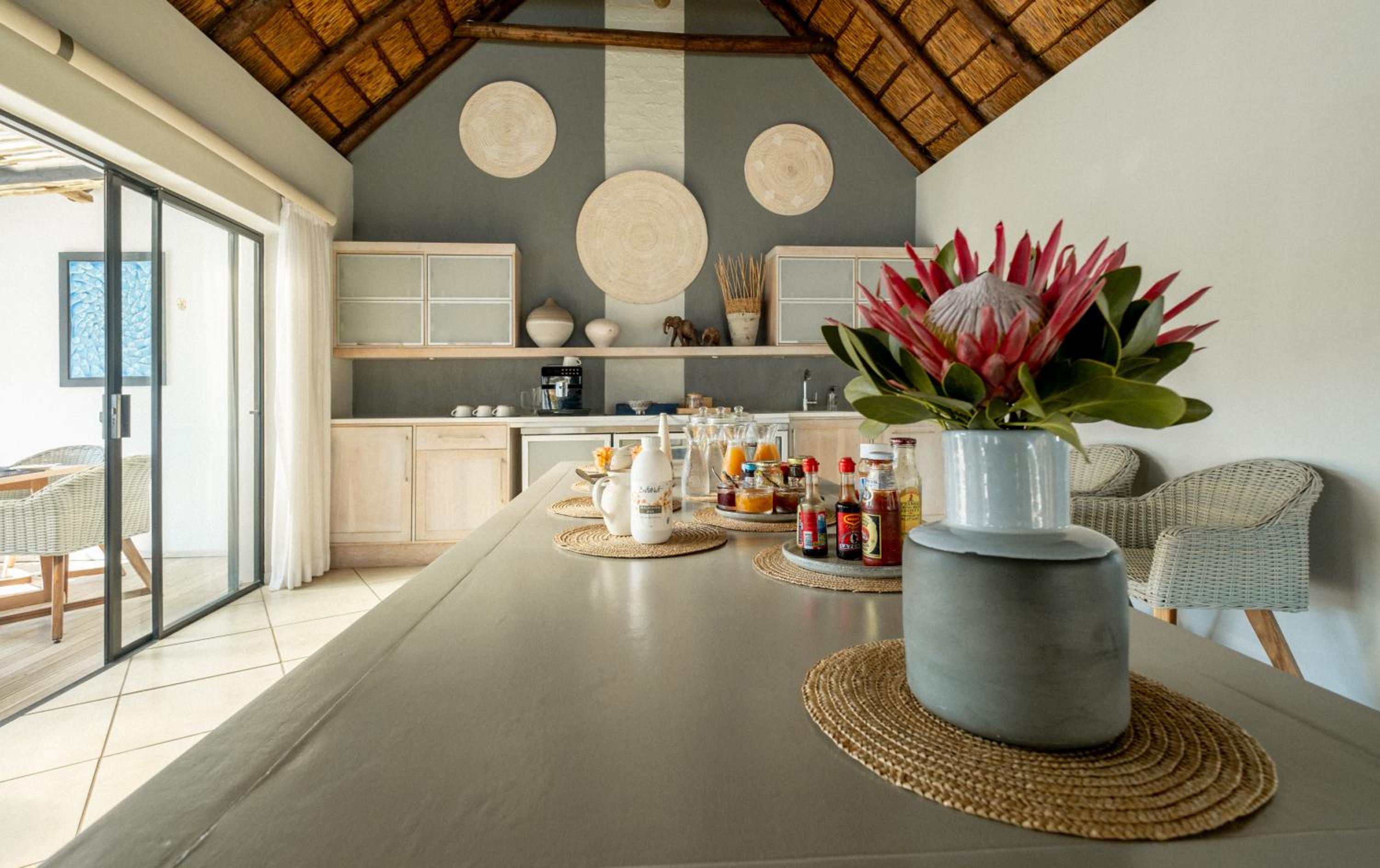 CANAL GUEST HOUSE - Waterfront Boutique B&B