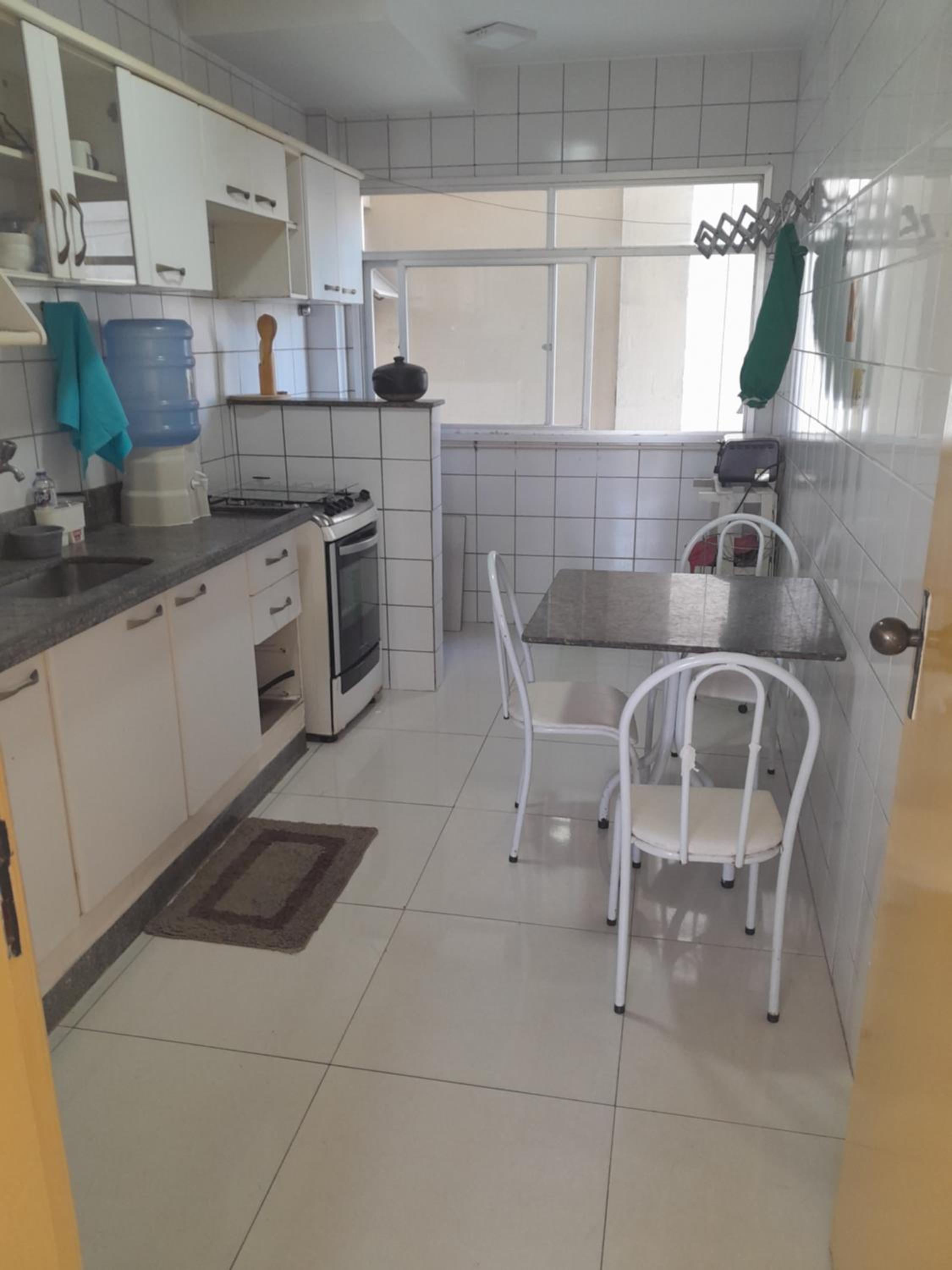Otimo apartamento de 2 quartos na Praia do Morro